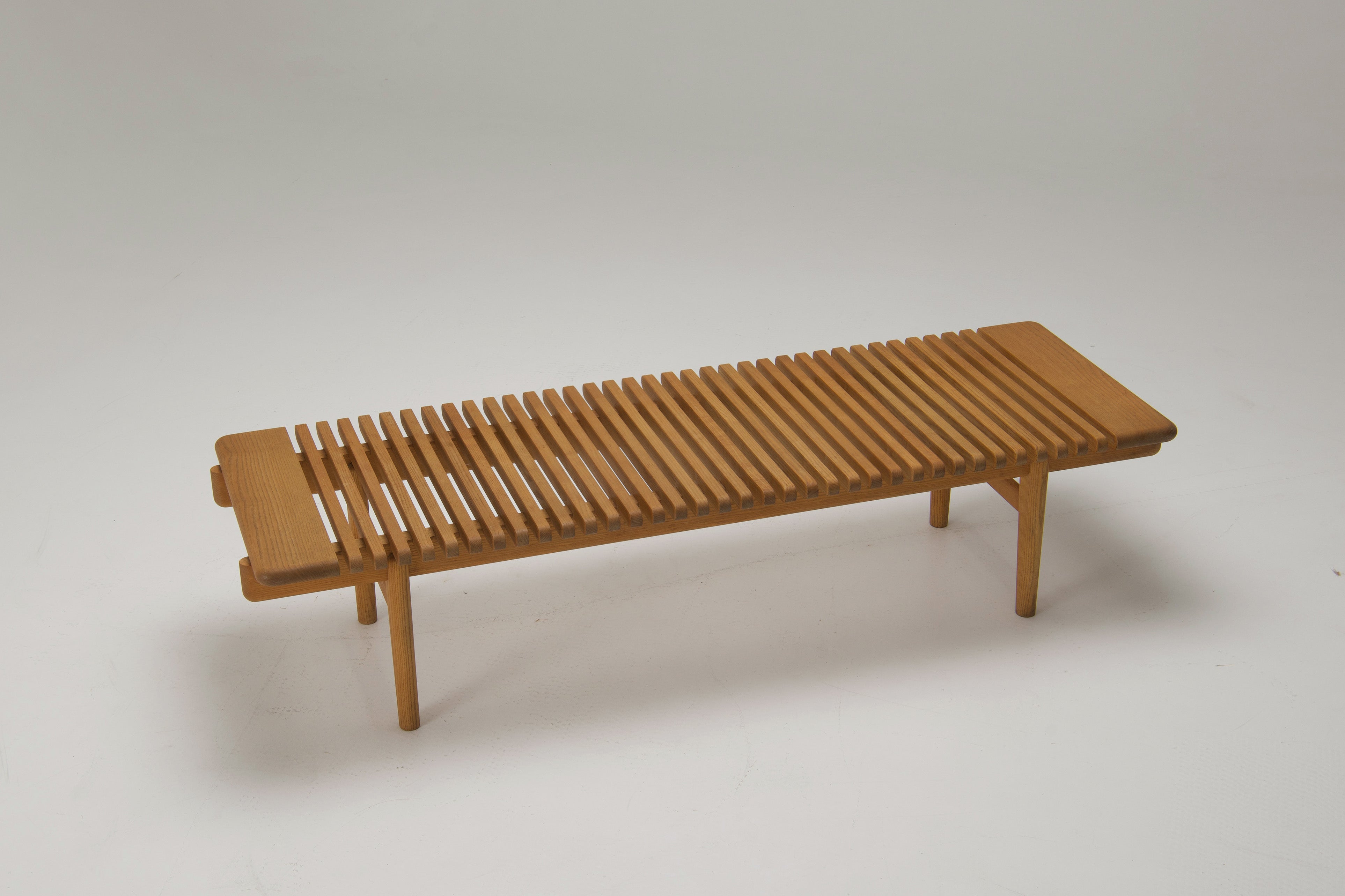 JH589_Bar_Bench_by_Hans_J._Wegner