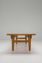 JH589_Bar_Bench_by_Hans_J._Wegner