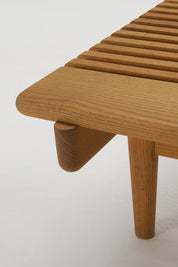 JH589_Bar_Bench_by_Hans_J._Wegner