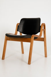 Set_of_2_Wilhelmina_Chairs_Ilmari_Tapiovaara_Birch_Plywood_1950s_Finland