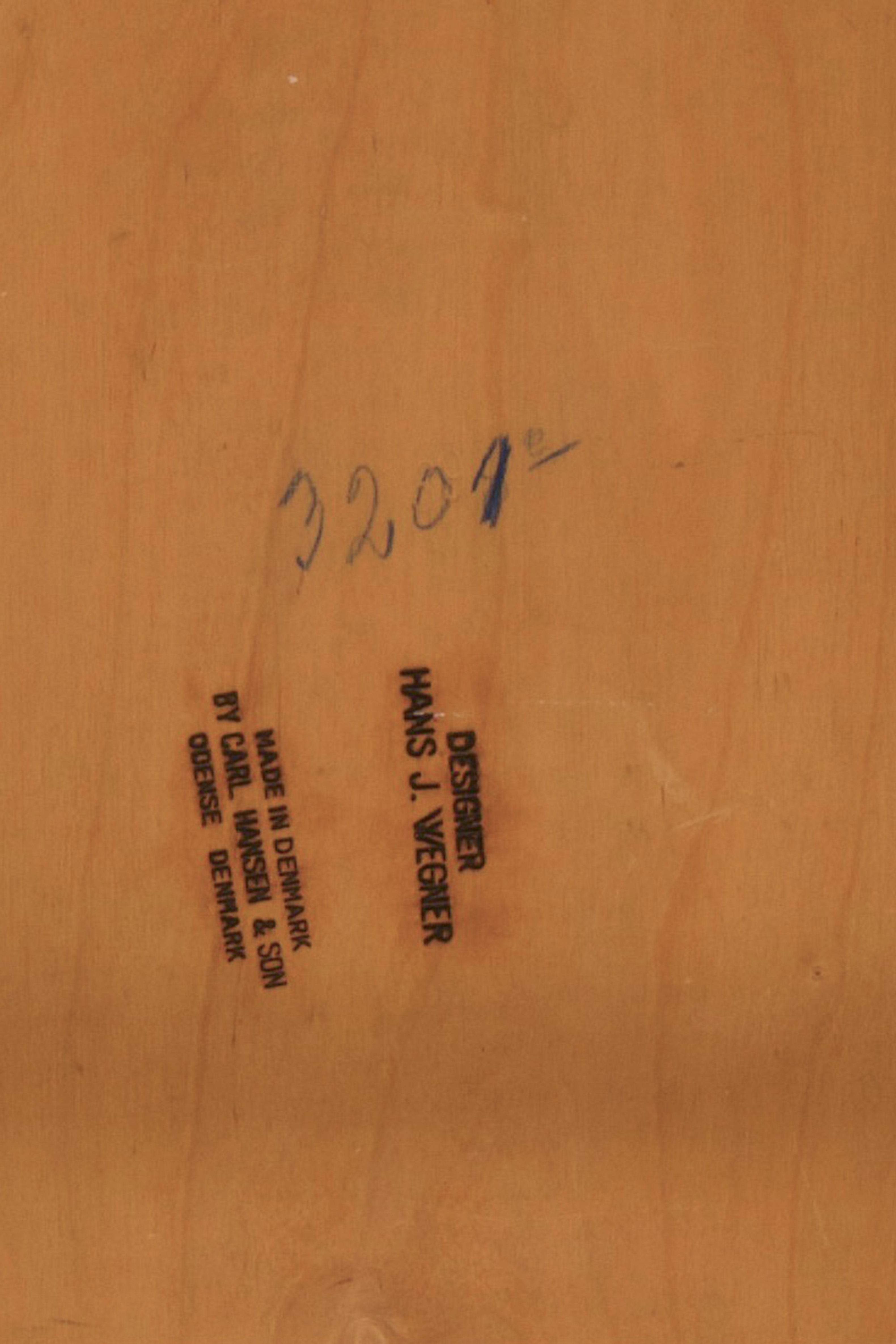 Set_of_4_CH30_Dining_Chairs_by_Hans_J._Wegner