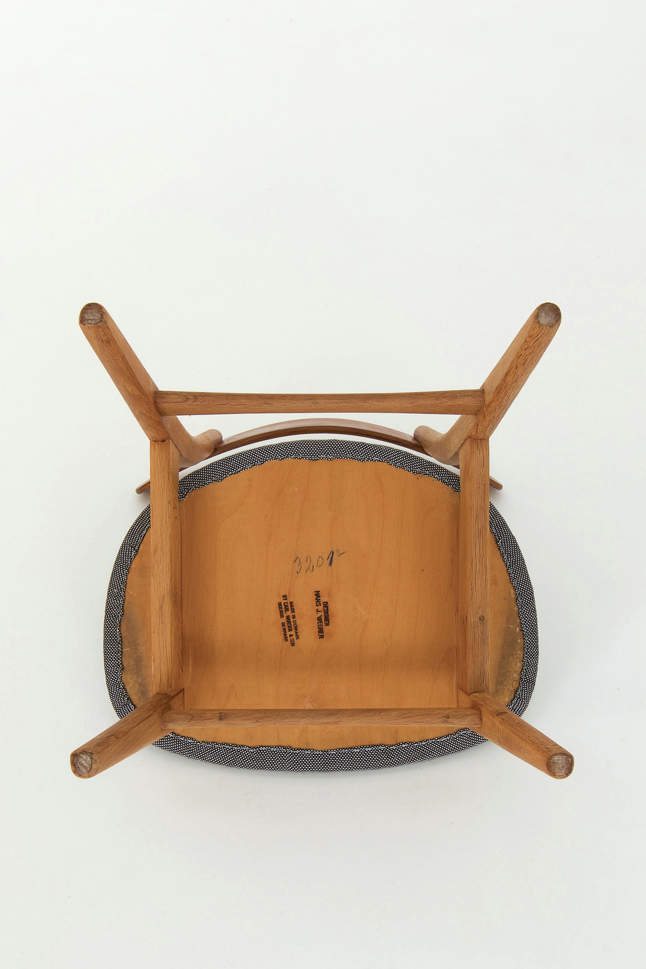 Set_of_4_CH30_Dining_Chairs_by_Hans_J._Wegner