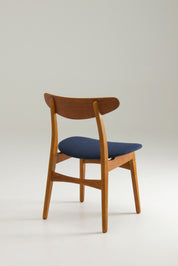 Set_of_4_Ch30_Dining_Chairs_Hans_J._Wegner