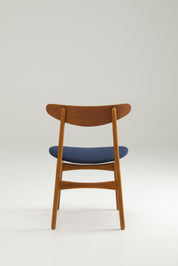 Set_of_4_Ch30_Dining_Chairs_Hans_J._Wegner