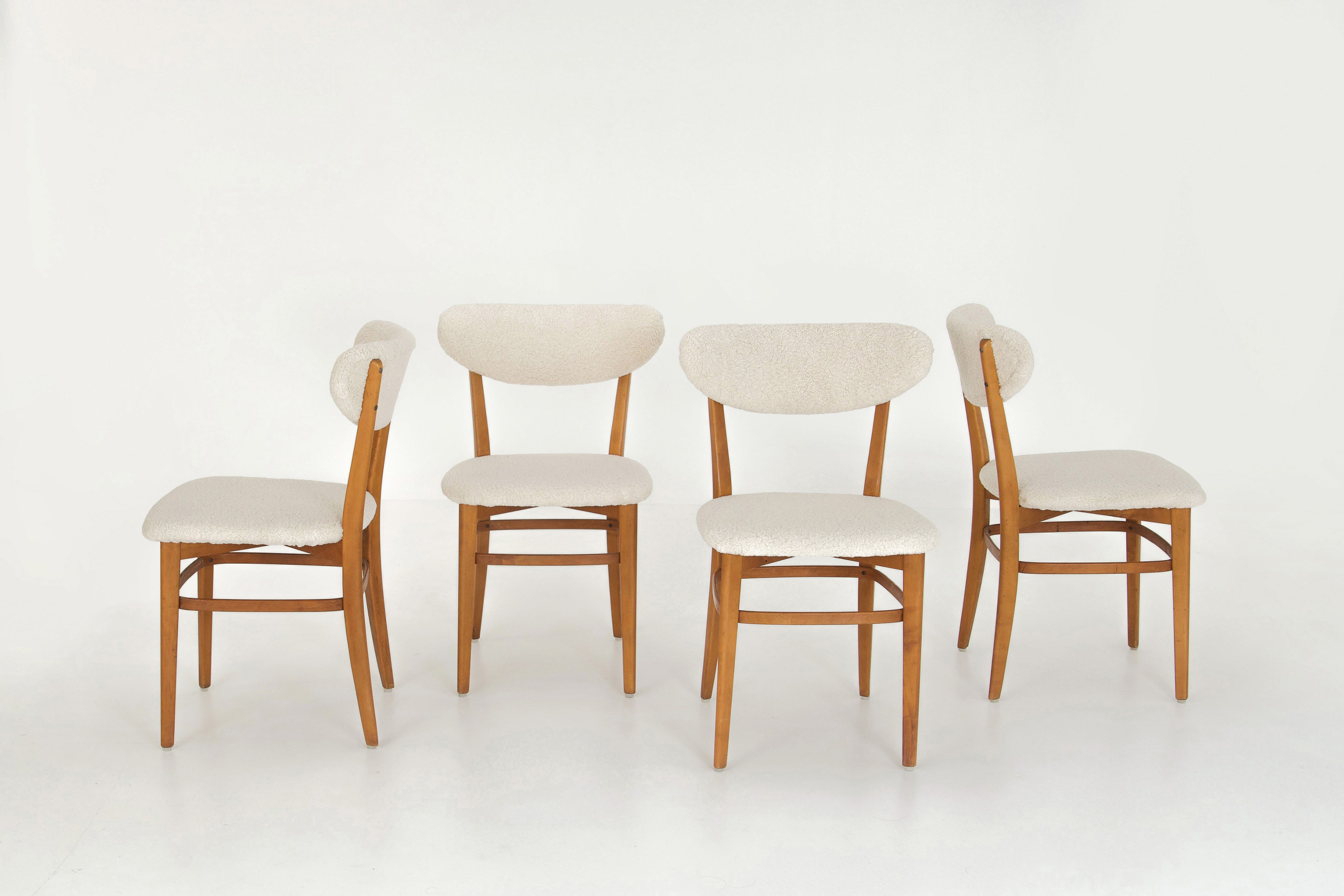 Set_of_4_Dining_Chairs_from_the_Triva_Series