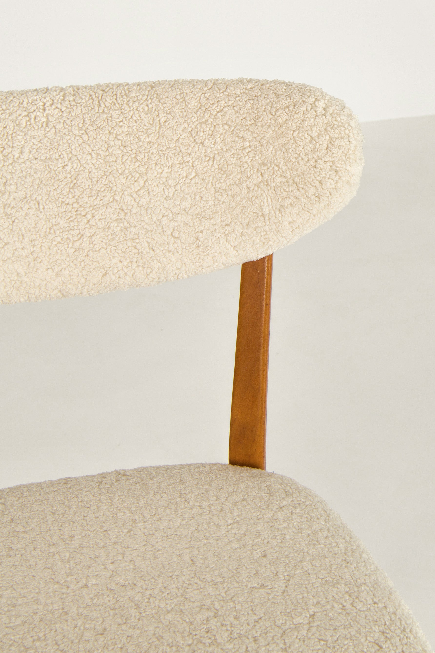 Set_of_4_Dining_Chairs_from_the_Triva_Series