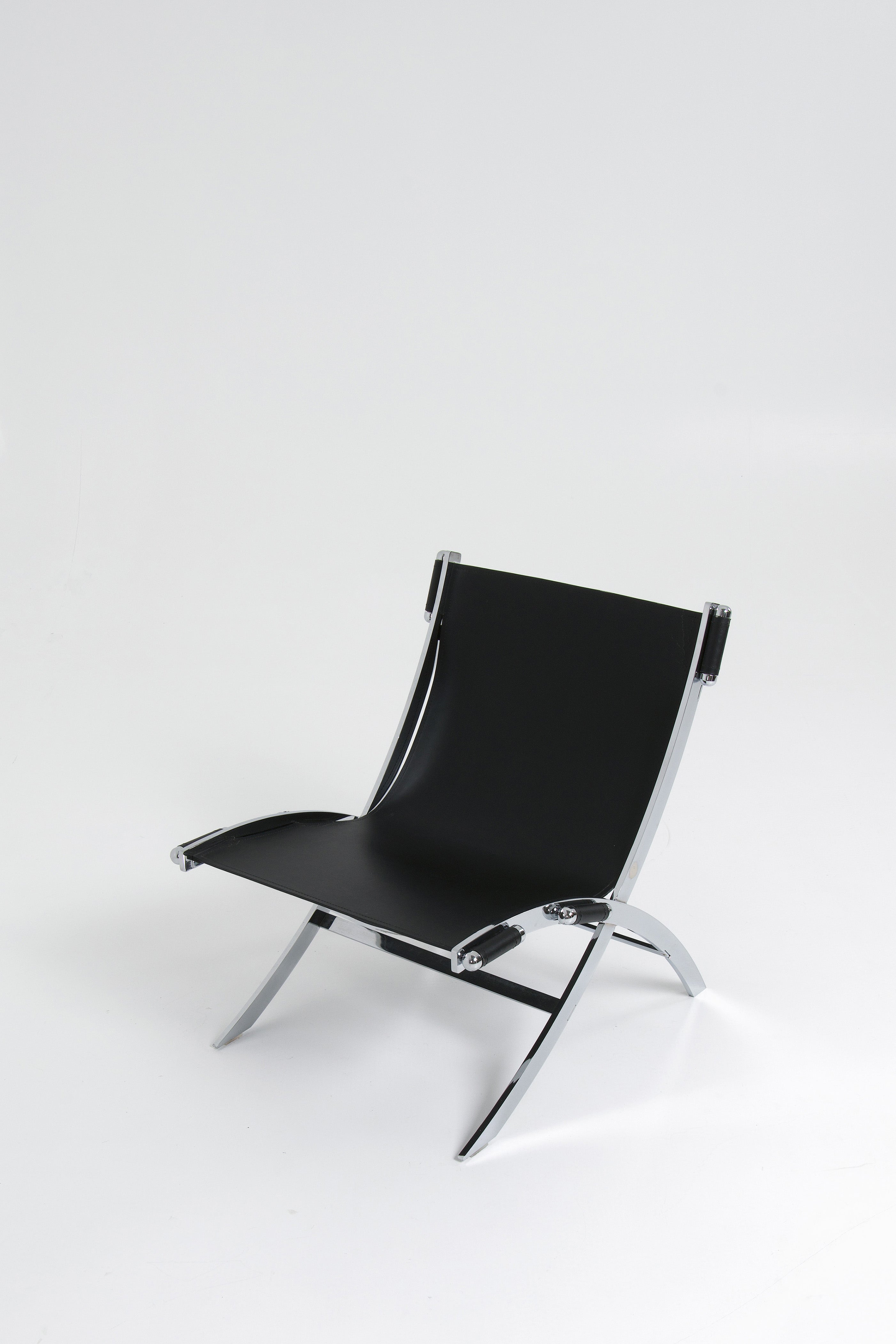 Set_of_2_Scissor_Chairs_by_Paul_Tuttle_&_Antonio_Citterio