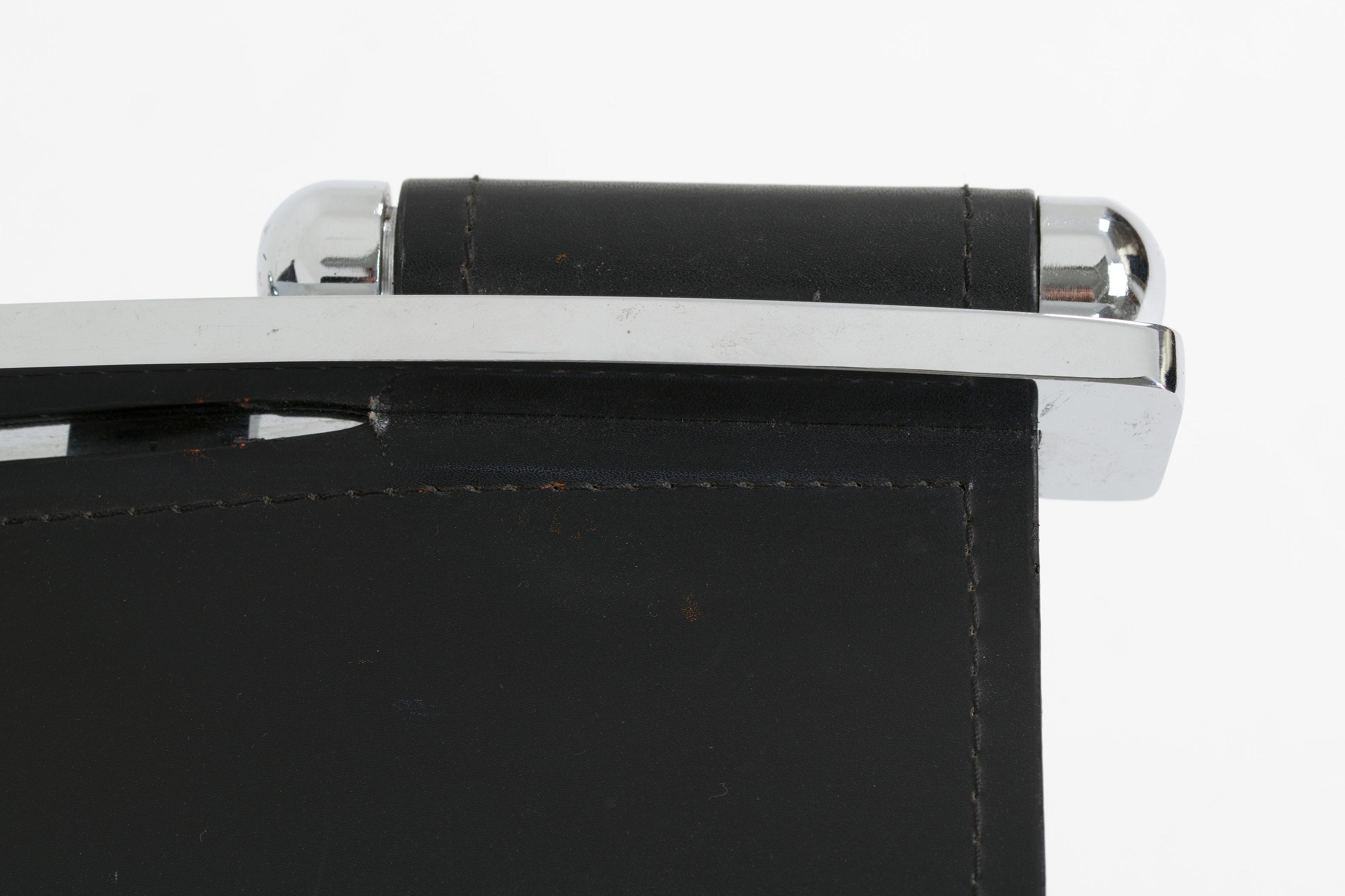 Set_of_2_Scissor_Chairs_by_Paul_Tuttle_&_Antonio_Citterio