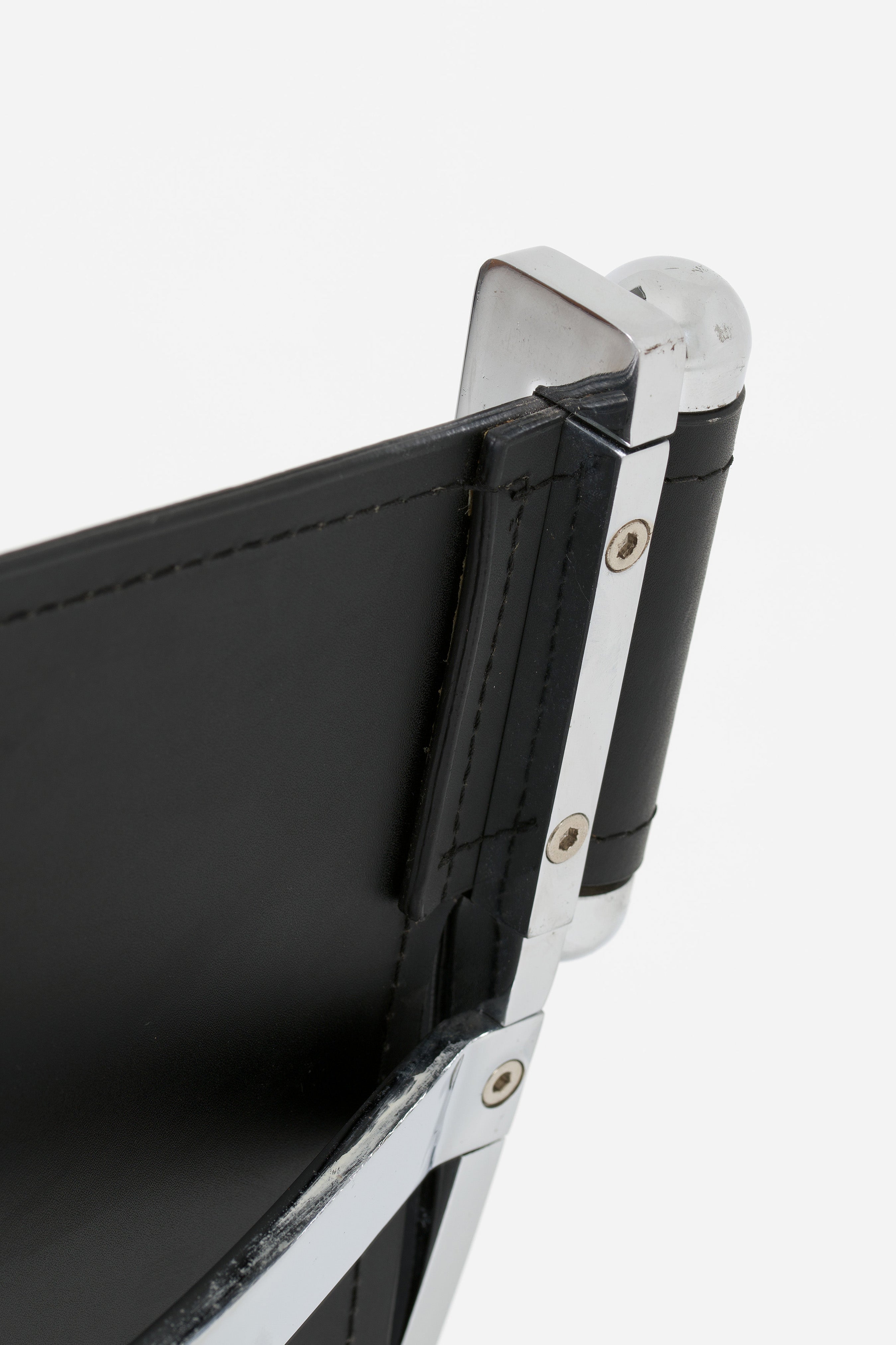 Set_of_2_Scissor_Chairs_by_Paul_Tuttle_&_Antonio_Citterio