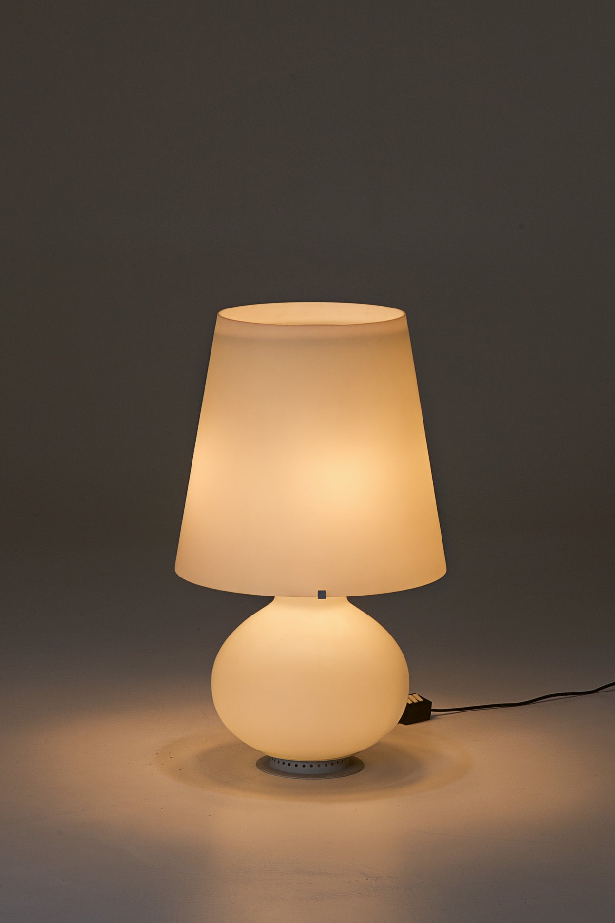 XXL_1853_Table_Lamp_by_Max_Ingrand