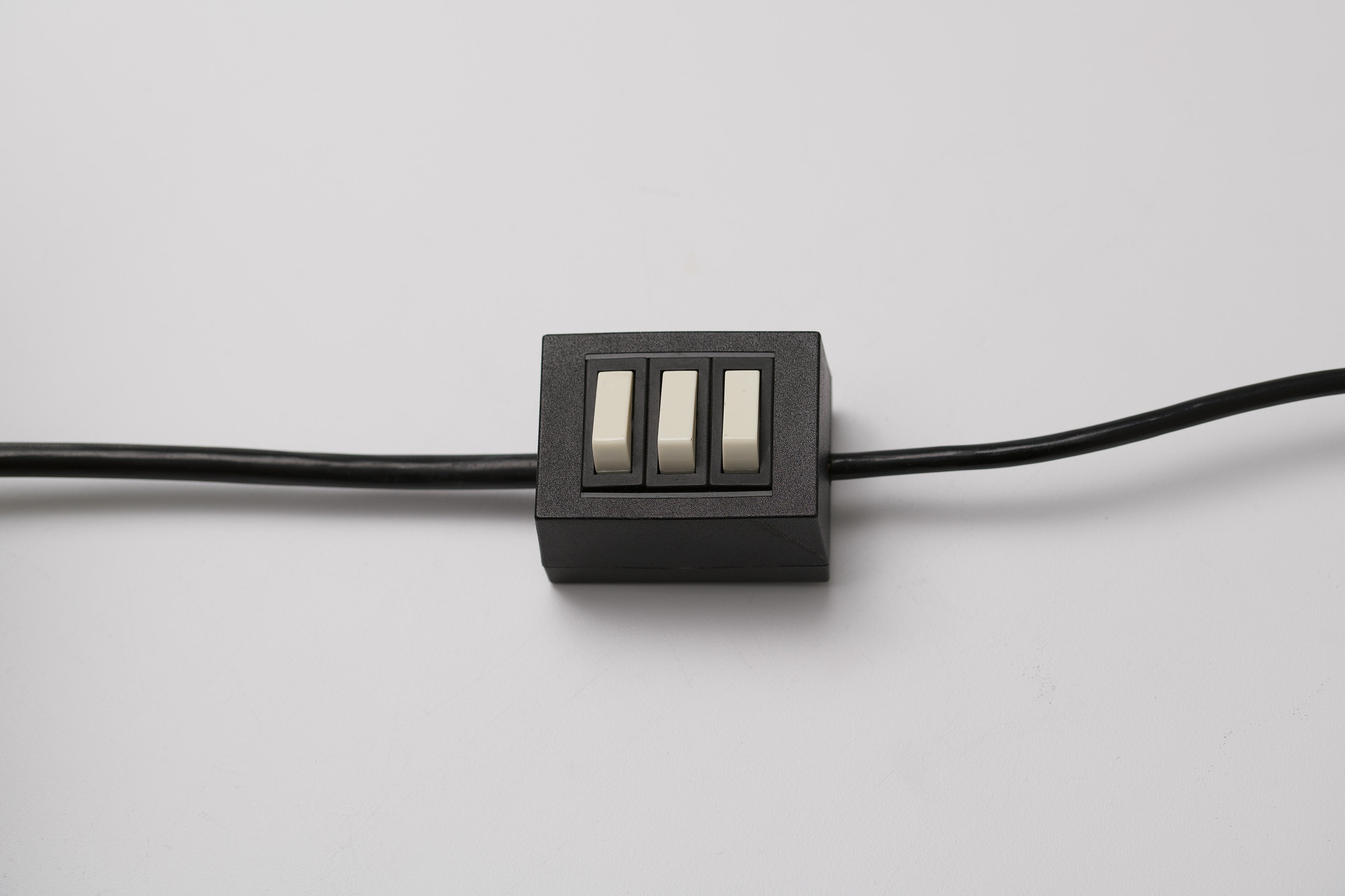 XXL_1853_Table_Lamp_by_Max_Ingrand