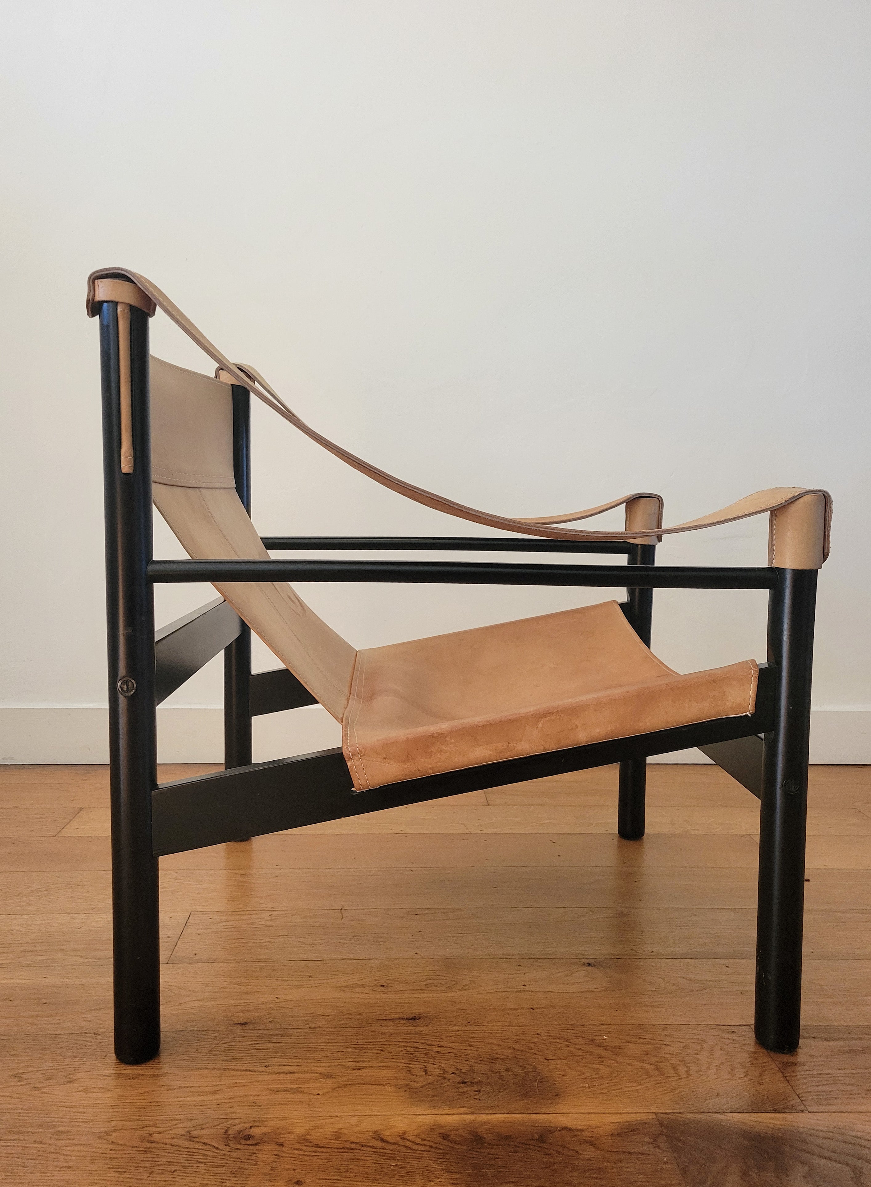 Abel_Gonzalez_Safari_sling_lounge_chair,_1960s