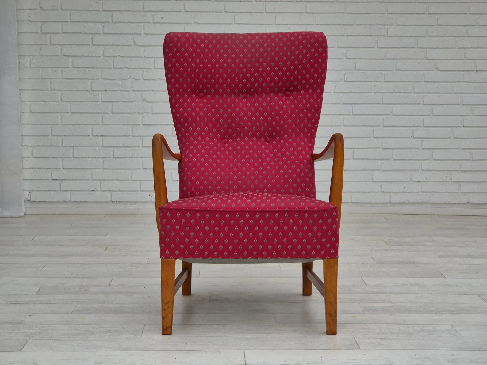 Danish_Ash_Wood_Chair,_1970s,_Denmark
