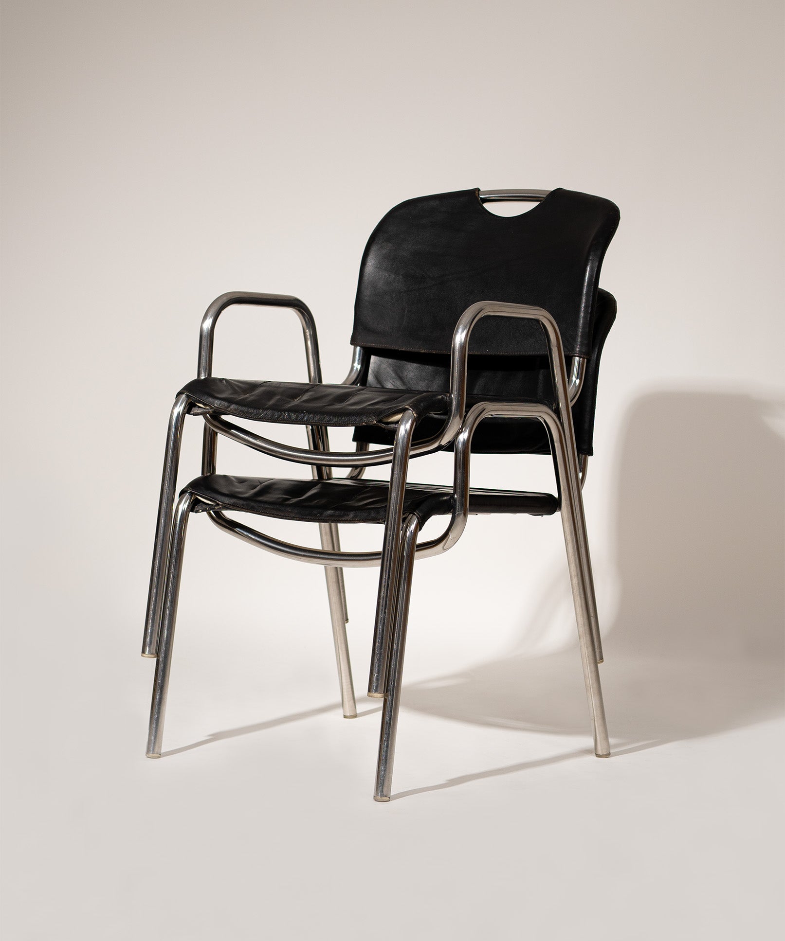 Set_of_2_Achille_Castiglioni_Castiglia_Chairs,_1968,_Zanotta