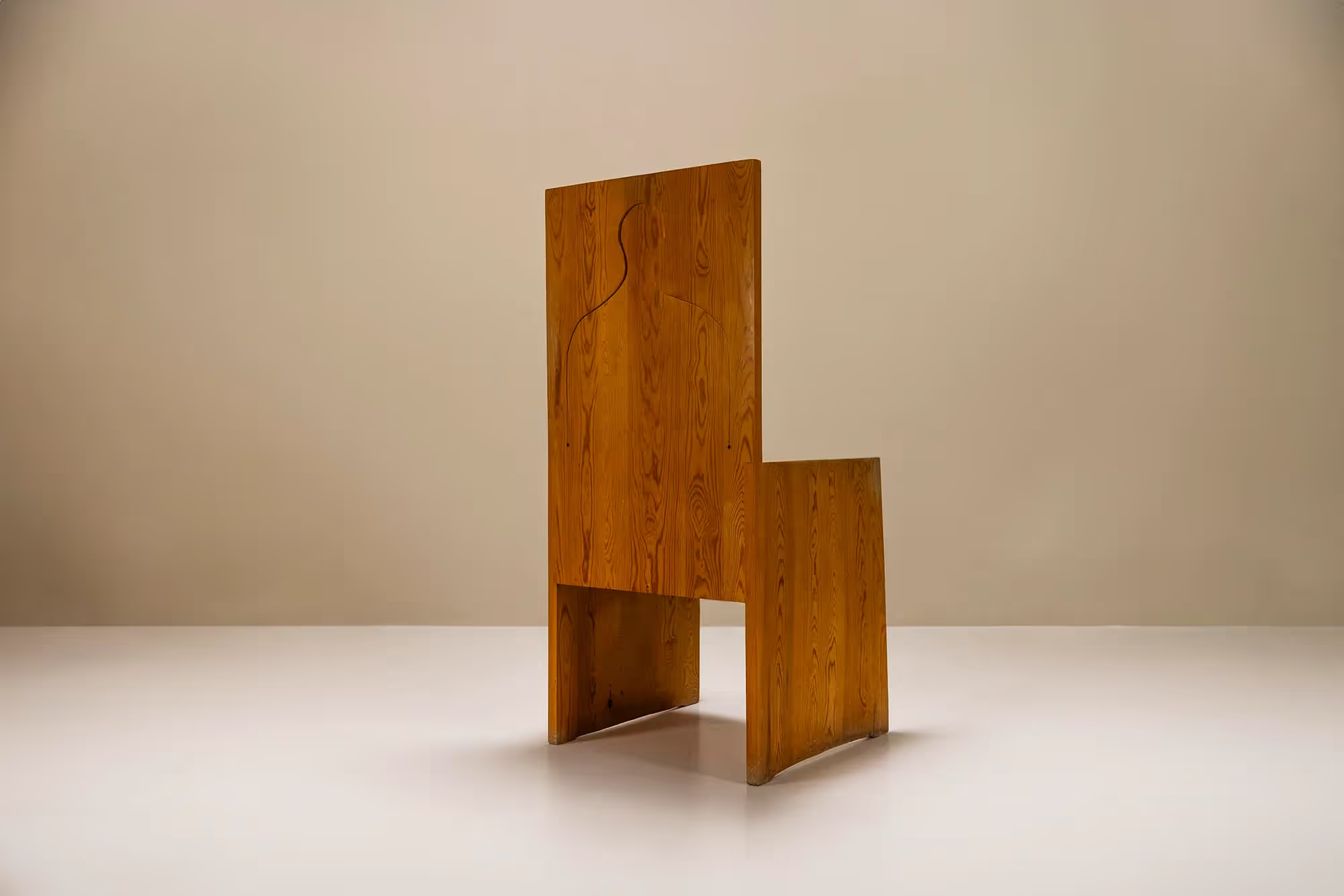 Adamo_Highback_Chair_in_Pine_by_Ugo_Marano,_Italy_1978