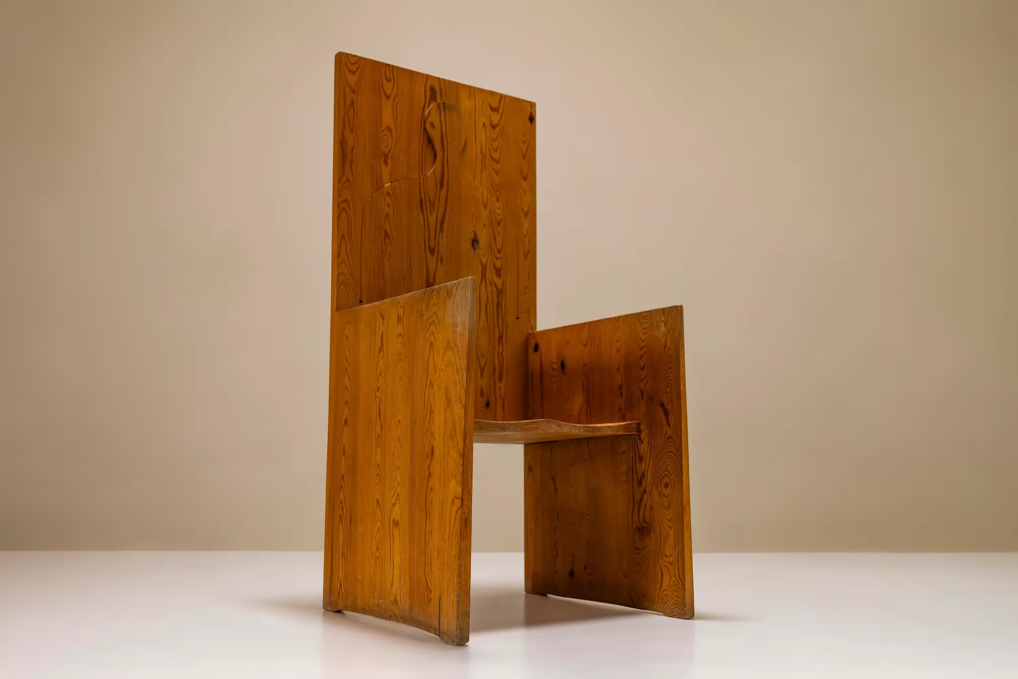 Adamo_Highback_Chair_in_Pine_by_Ugo_Marano,_Italy_1978