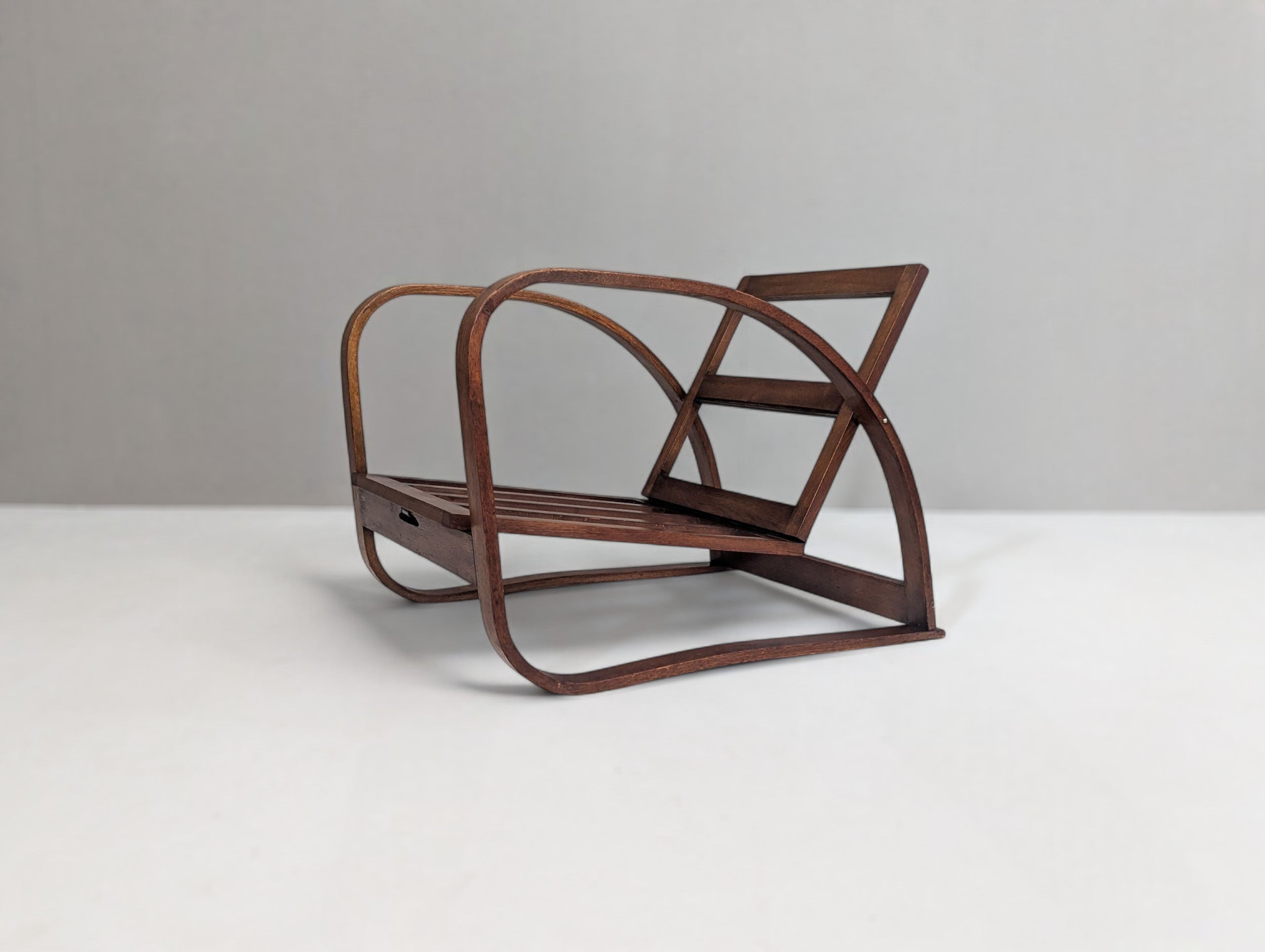 Adjustable_H_70_Lounge_Chair_by_Jindřich_Halabala_for_UP_Závody,_1930s