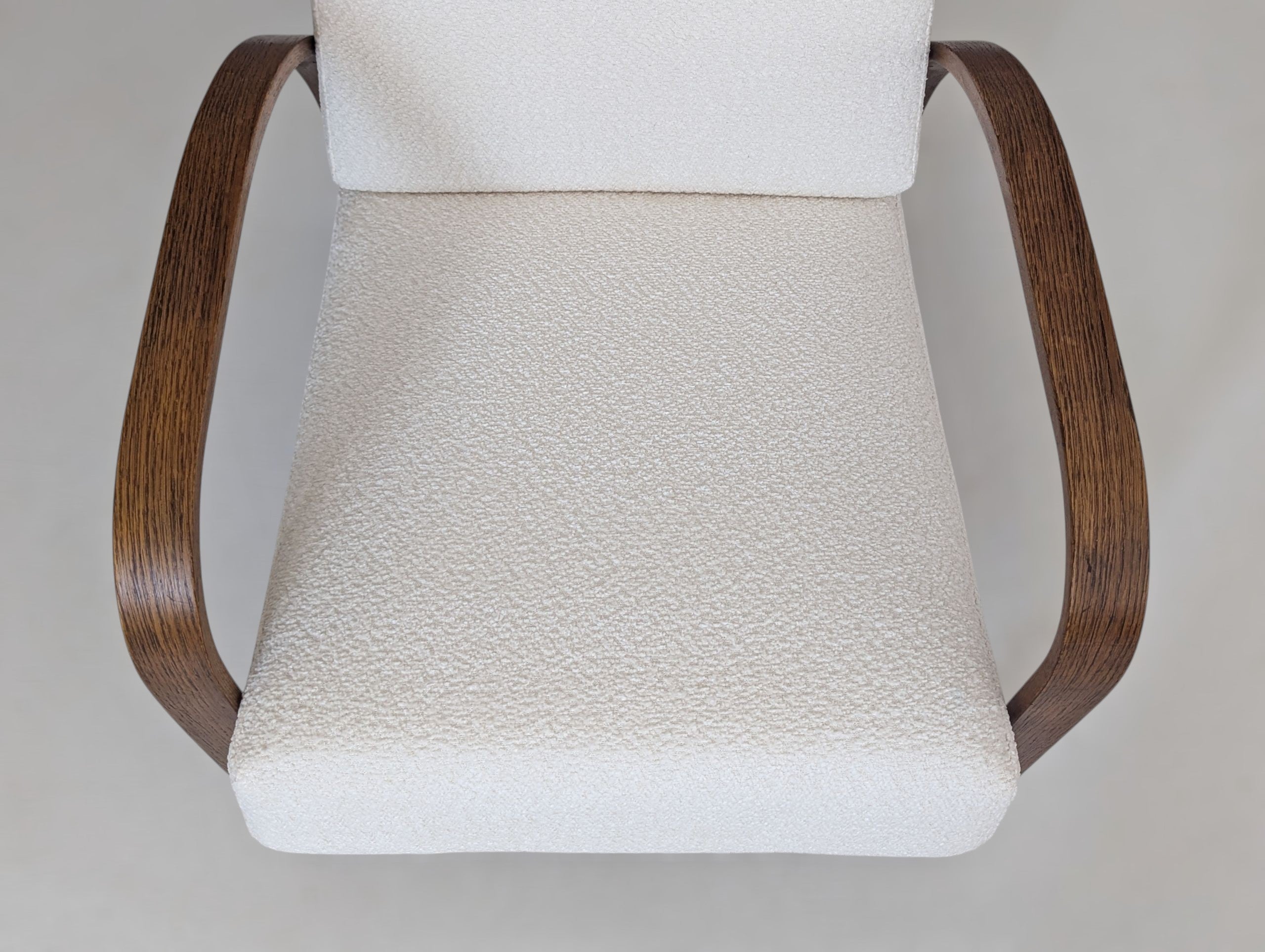 Adjustable_H_70_Lounge_Chair_by_Jindřich_Halabala_for_UP_Závody,_1930s