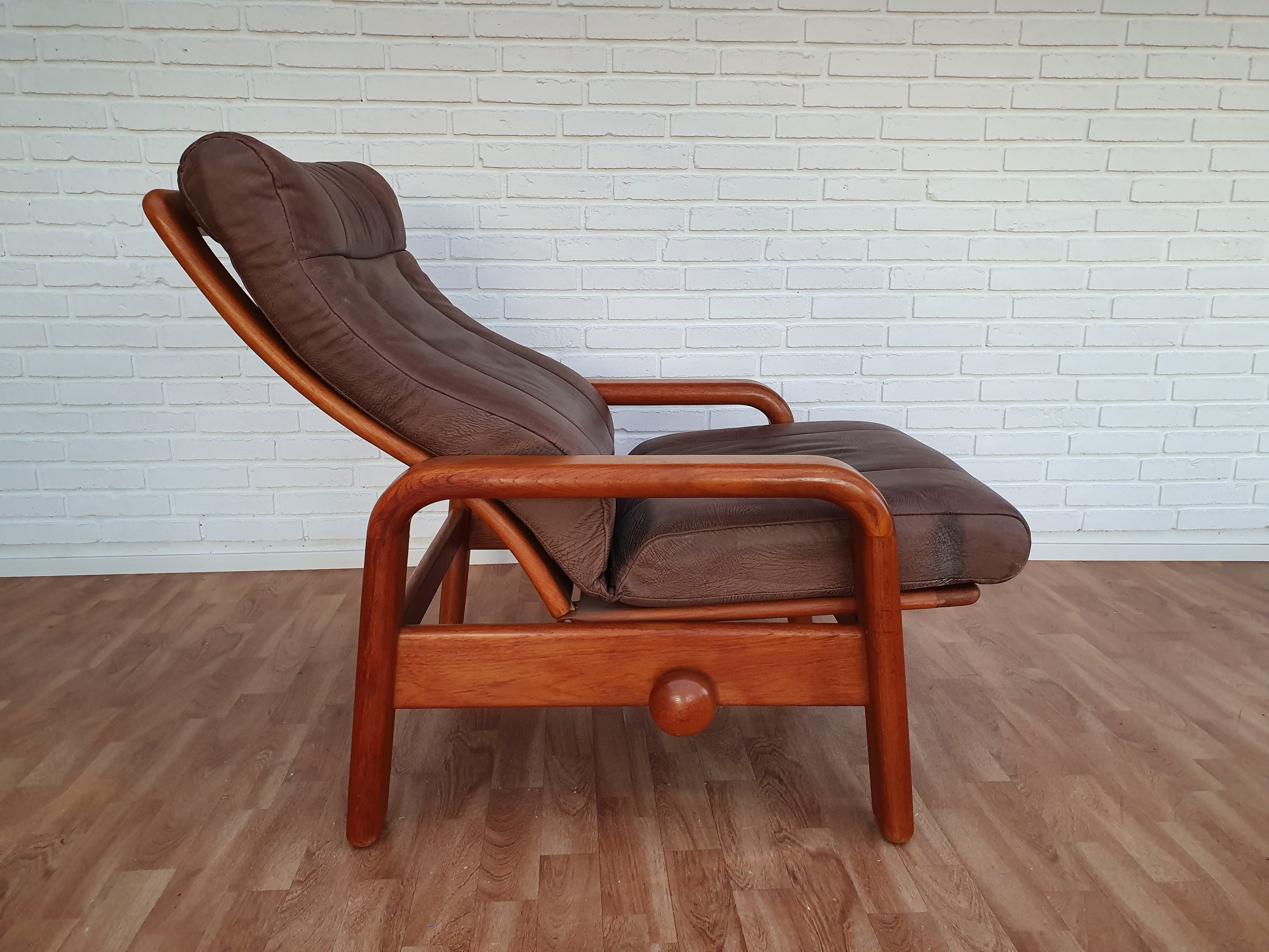 Adjustable_Lounge_Chair_by_HS_Design_circa_1980_Denmark