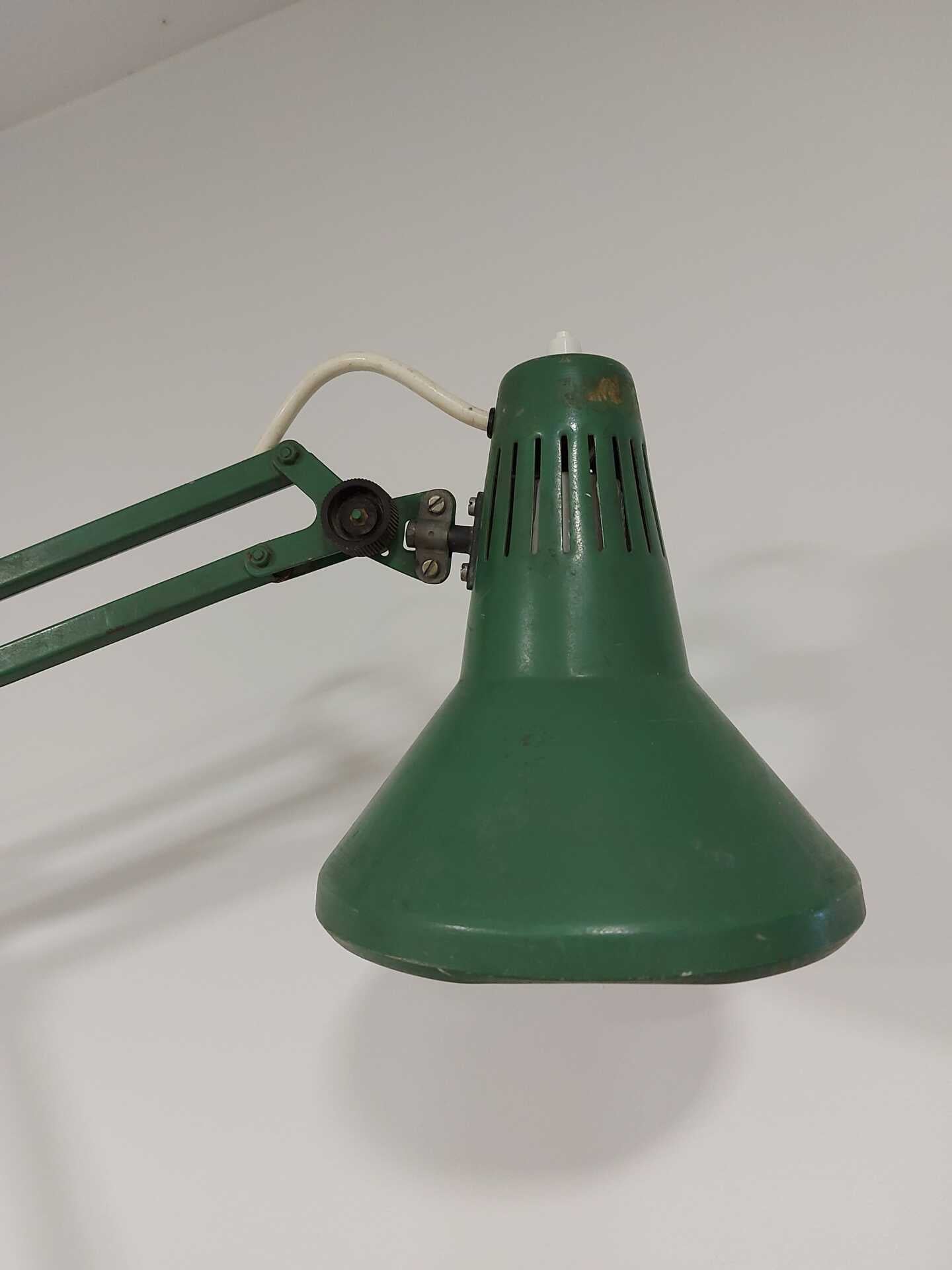 Adjustable_Green_Swing_Arm_Desk_Lamp,_1970s,_Slovenia