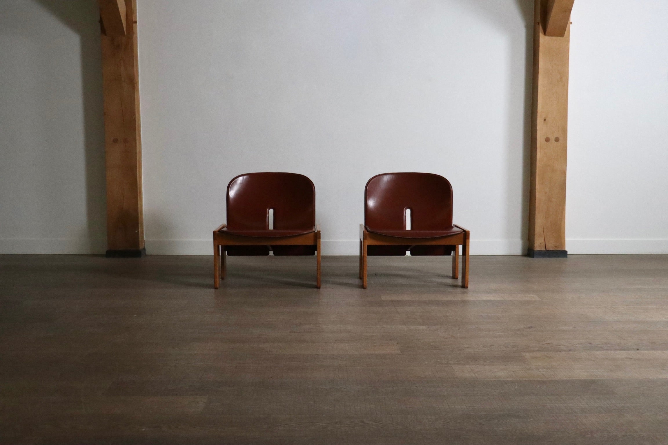 Set_of_2_Afra_and_Tobia_Scarpa_Model_925_Easy_Chairs_for_Cassina,_Italy_1970s