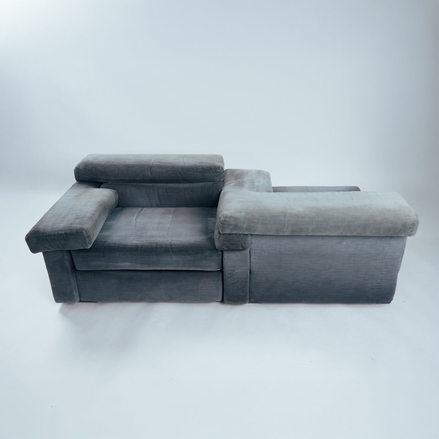 Erasmo_Modular_Sofa_by_Afra_and_Tobia_Scarpa_for_B_and_B_Italia,_1970s,_Italy