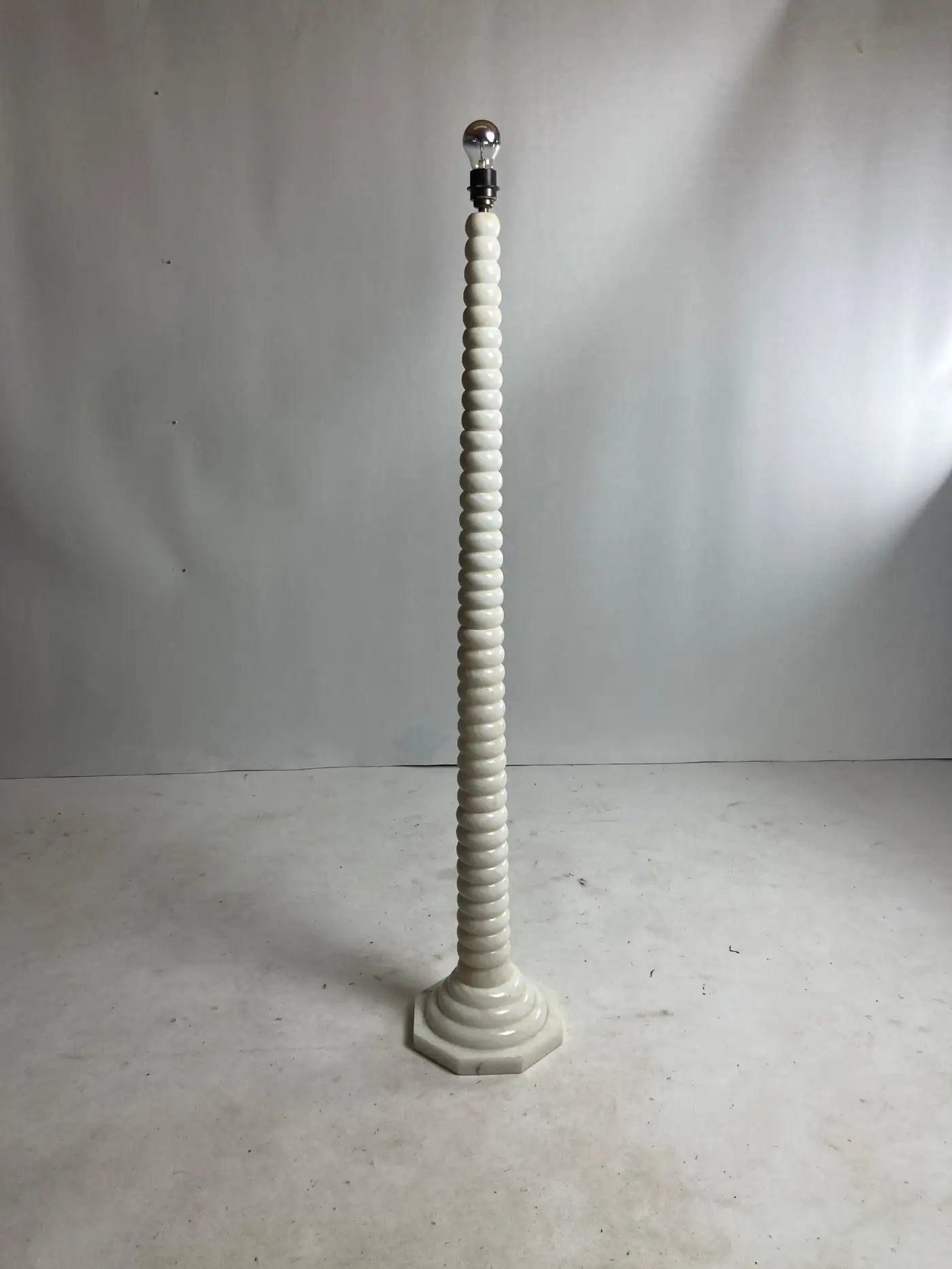 Alabaster_Floor_Lamp,_1950s–1960s,_France