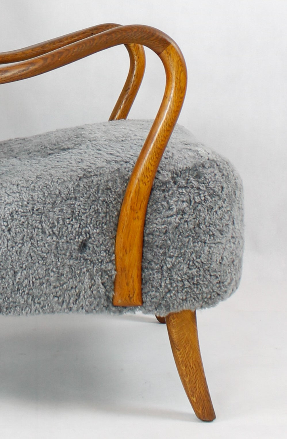 Armchair_by_Alfred_Christensen_in_Sheepskin_Upholstery,_Denmark_1960s–1970s