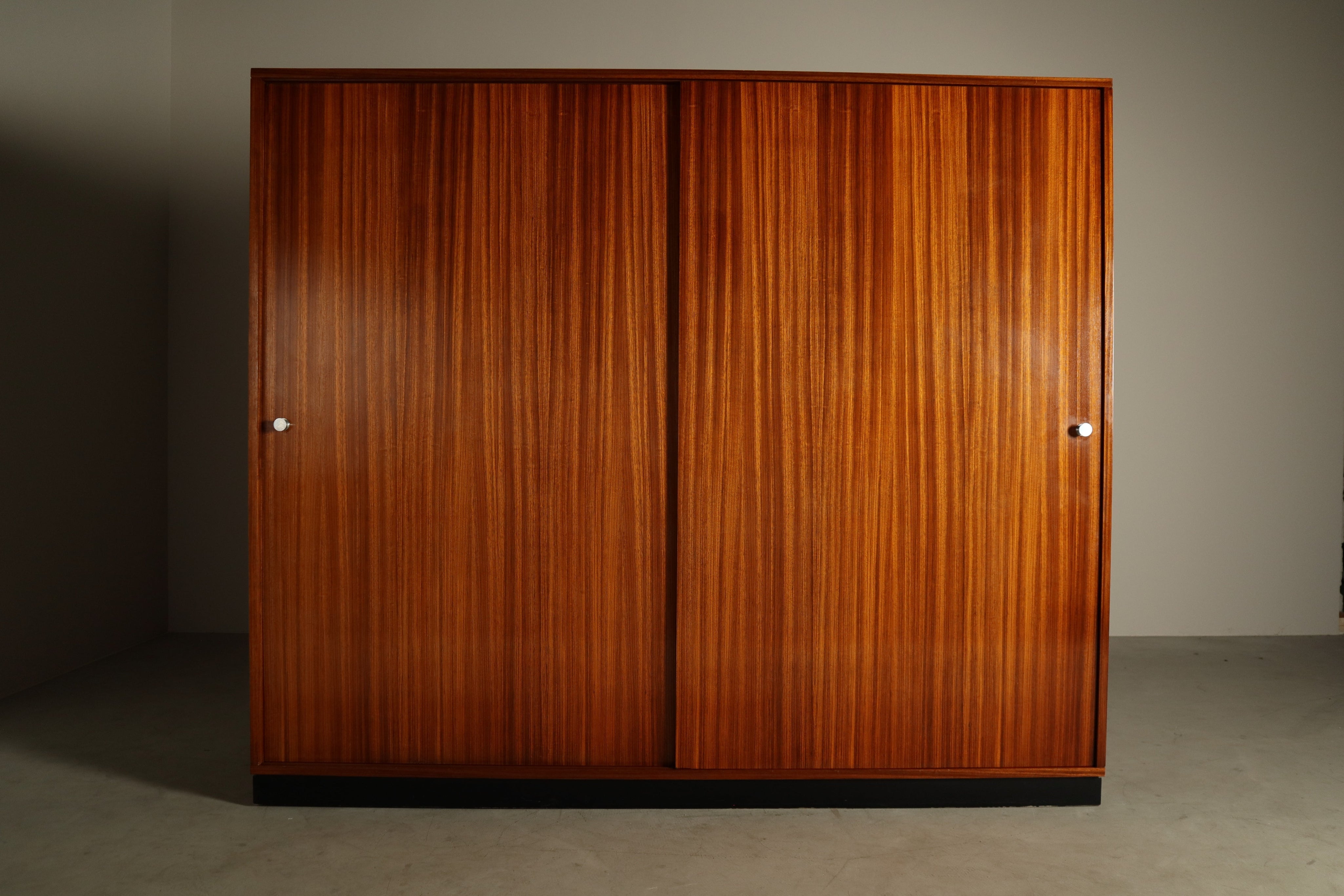 Alfred_Hendrickx_wardrobe_for_Belform,_early_1960s