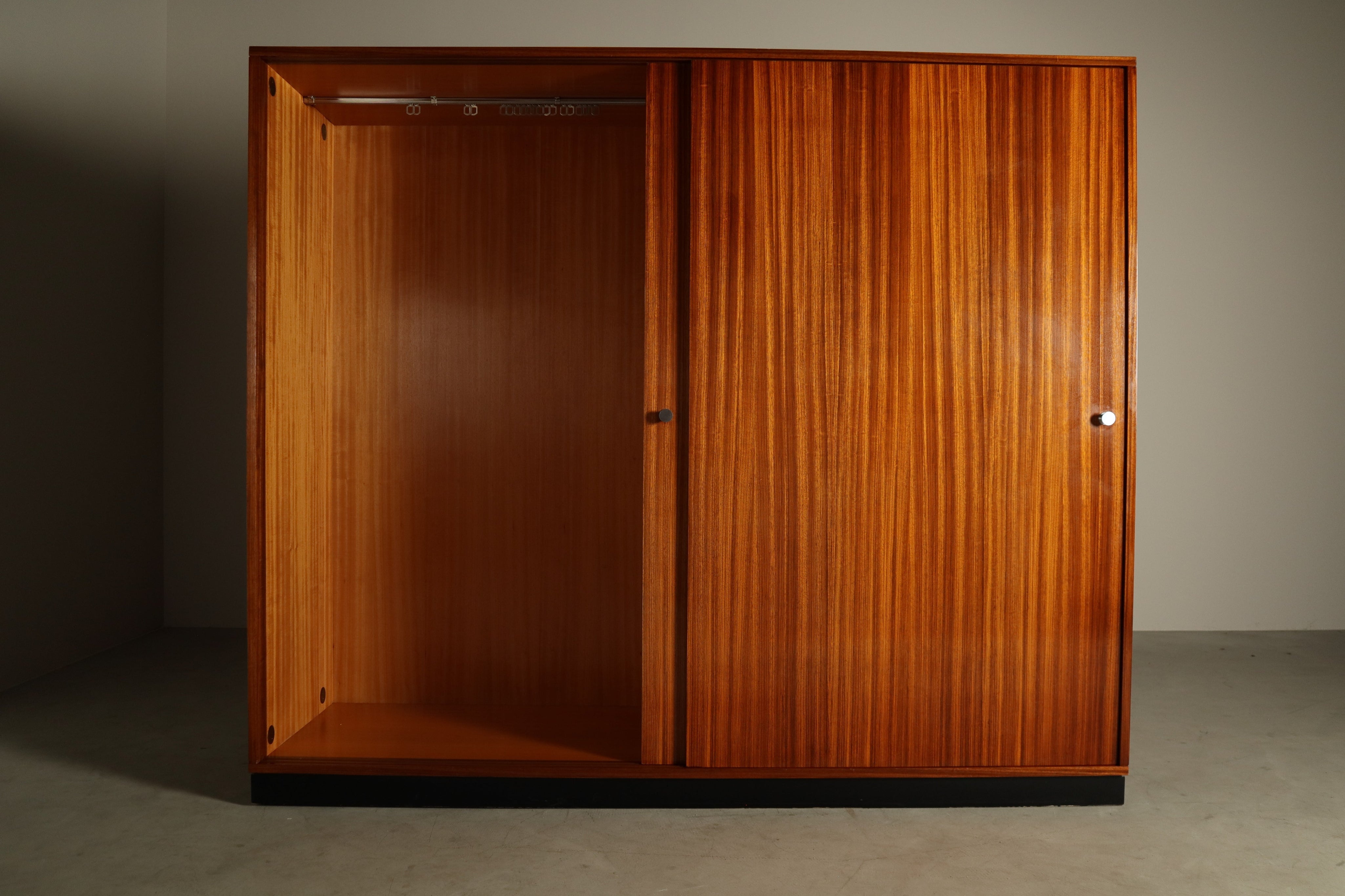 Alfred_Hendrickx_wardrobe_for_Belform,_early_1960s