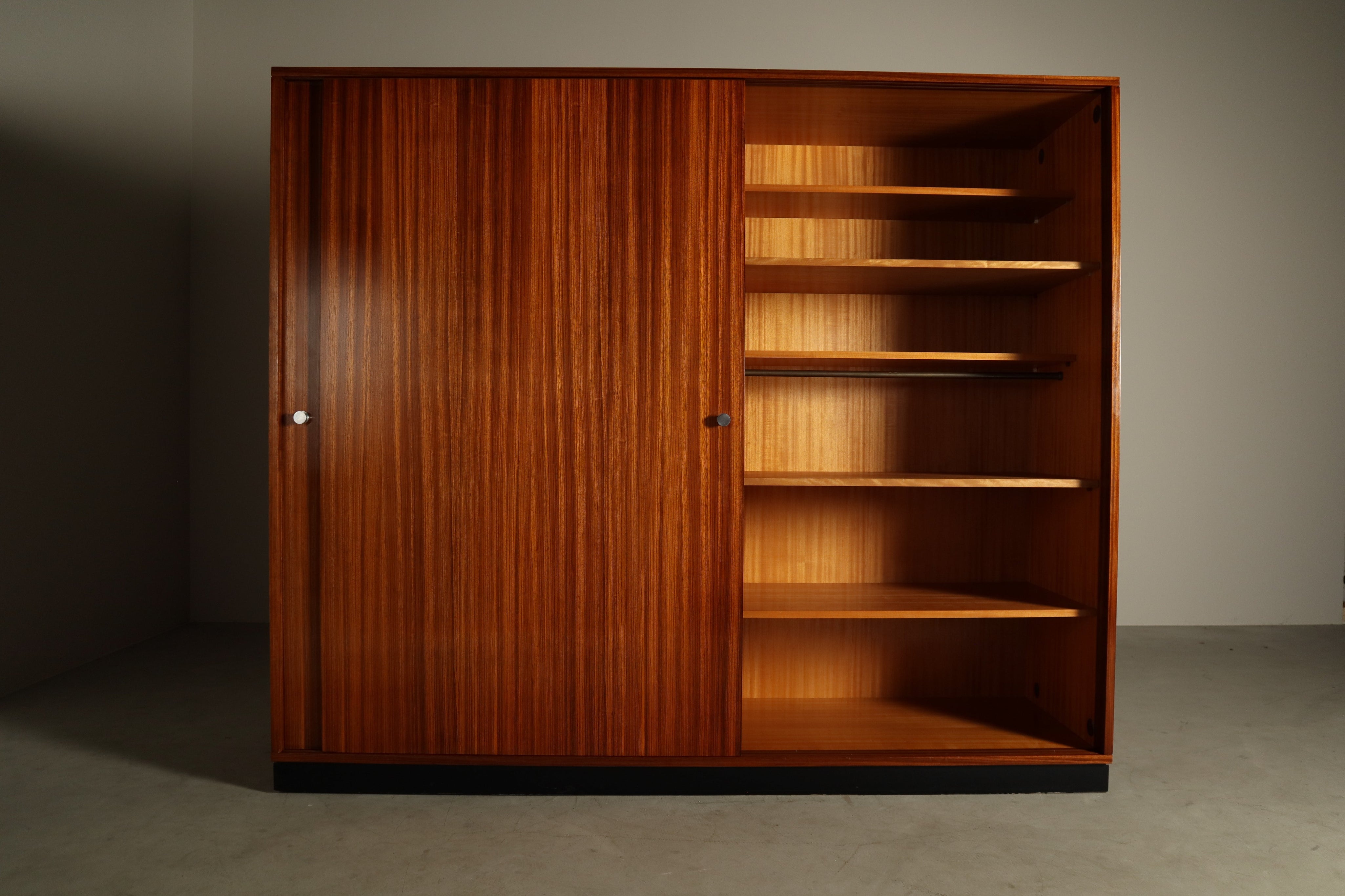 Alfred_Hendrickx_wardrobe_for_Belform,_early_1960s