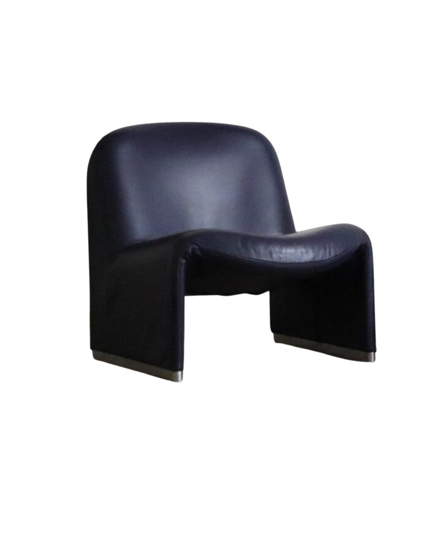 Alky_Lounge_chair_in_Indigo_leather_by_Giancarlo_Piretti_for_Castelli