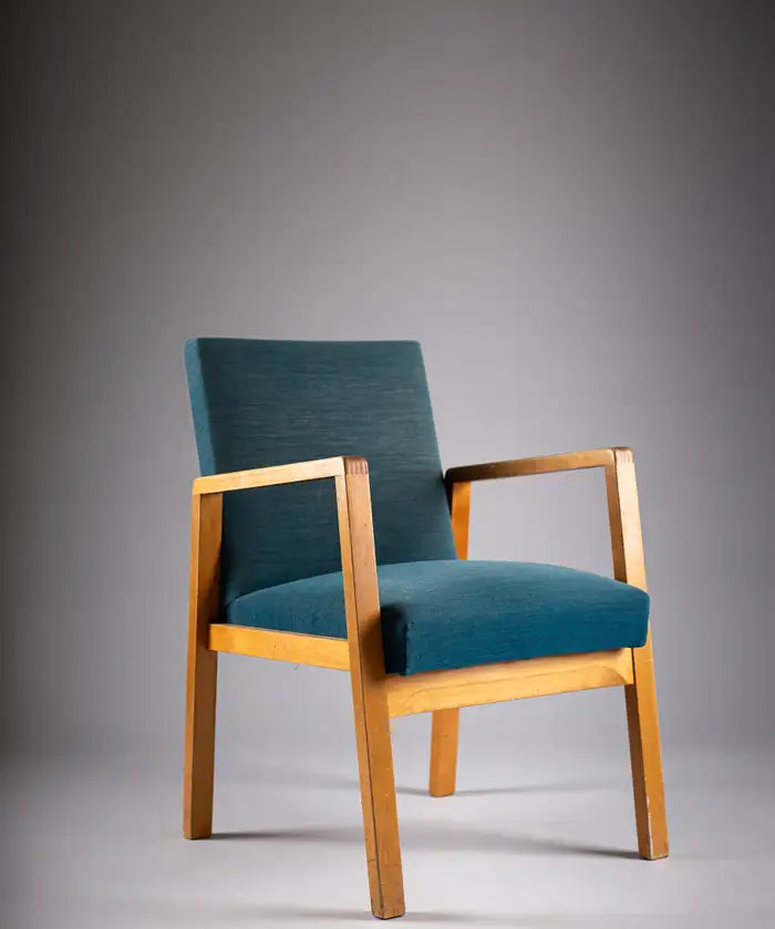 Alvar_Aalto_Chair_403_for_Oy_Huonekalu-_ja_Rakennustyötehdas_Ab,_1930s,_Finland