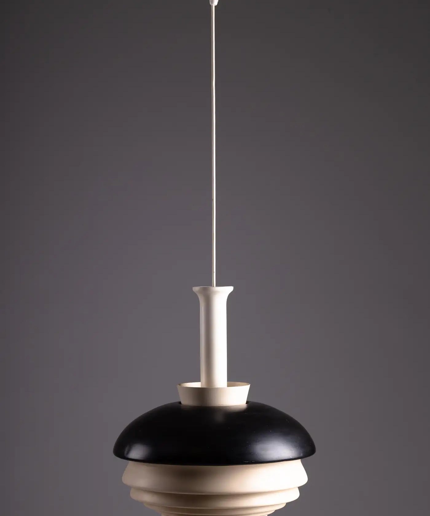 Alvar_Aalto_Original_Pendant_Lamp_Model_A335A_for_Valaistustyö_Ky,_1950s,_Finland