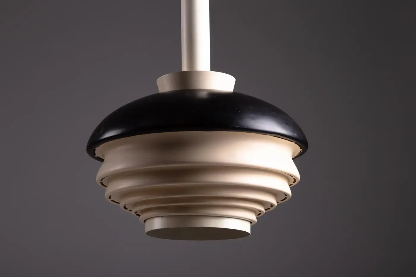 Alvar_Aalto_Original_Pendant_Lamp_Model_A335A_for_Valaistustyö_Ky,_1950s,_Finland