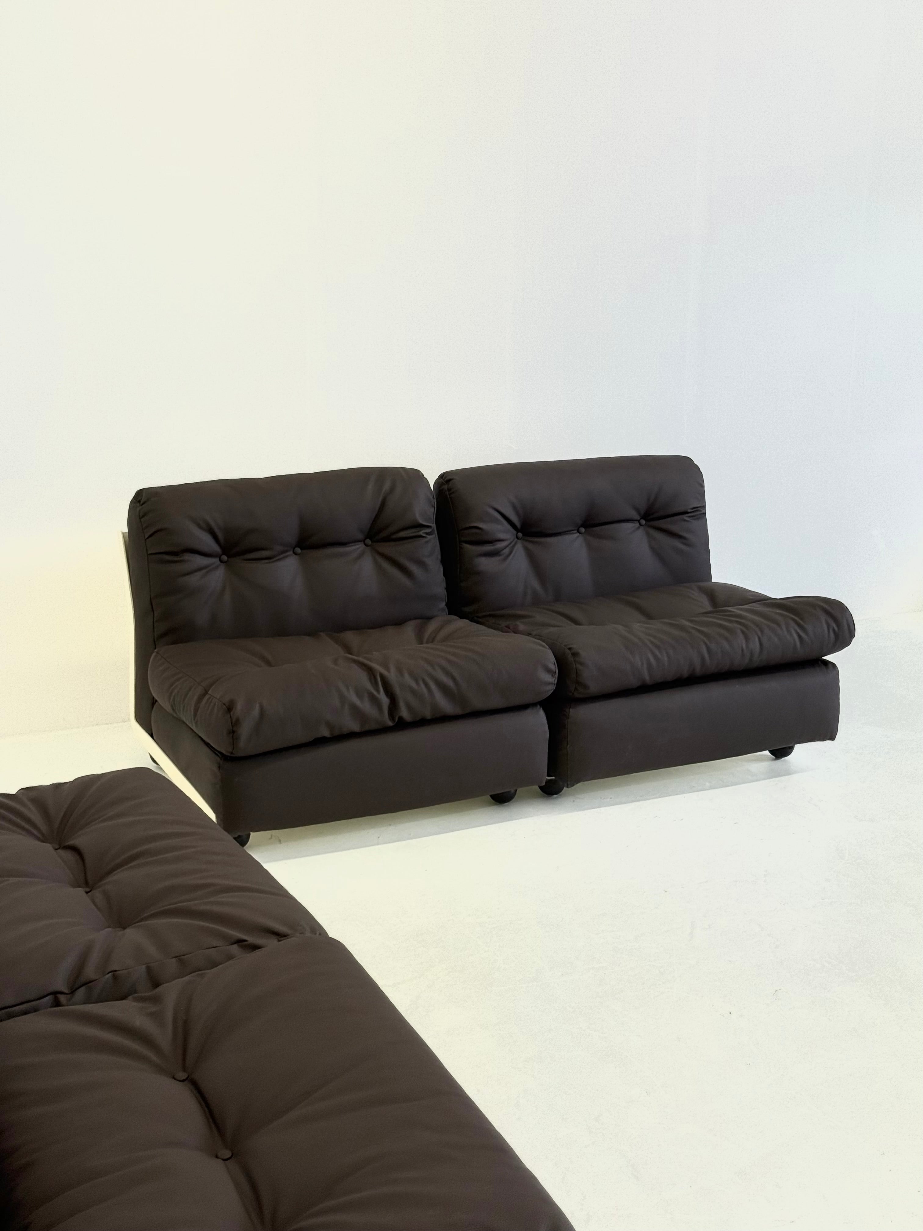 Set_of_2_Amanta_Modular_Armchairs_by_Mario_Bellini_for_C&B_Italia,_Italy