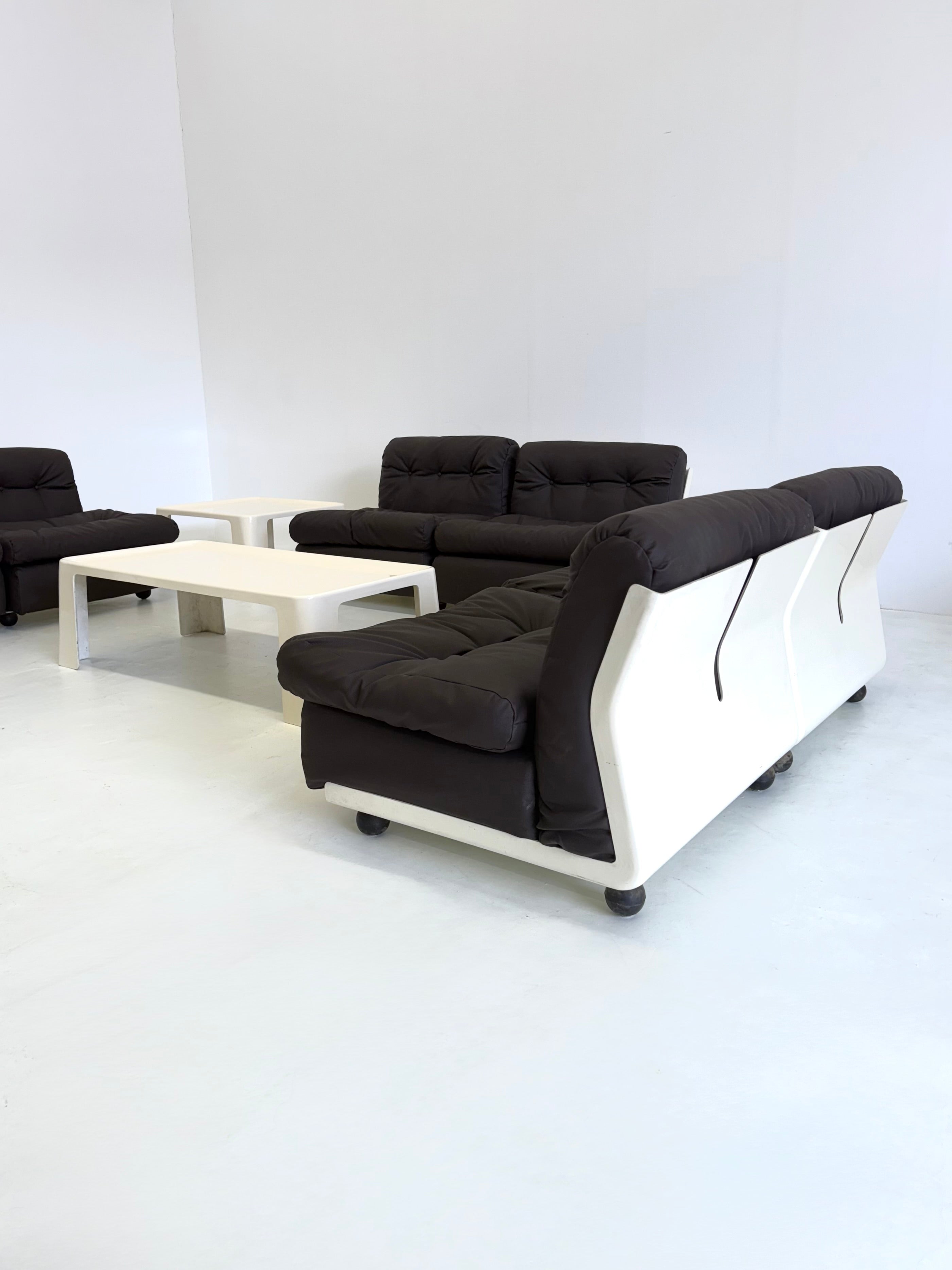 Set_of_2_Amanta_Modular_Armchairs_by_Mario_Bellini_for_C&B_Italia,_Italy