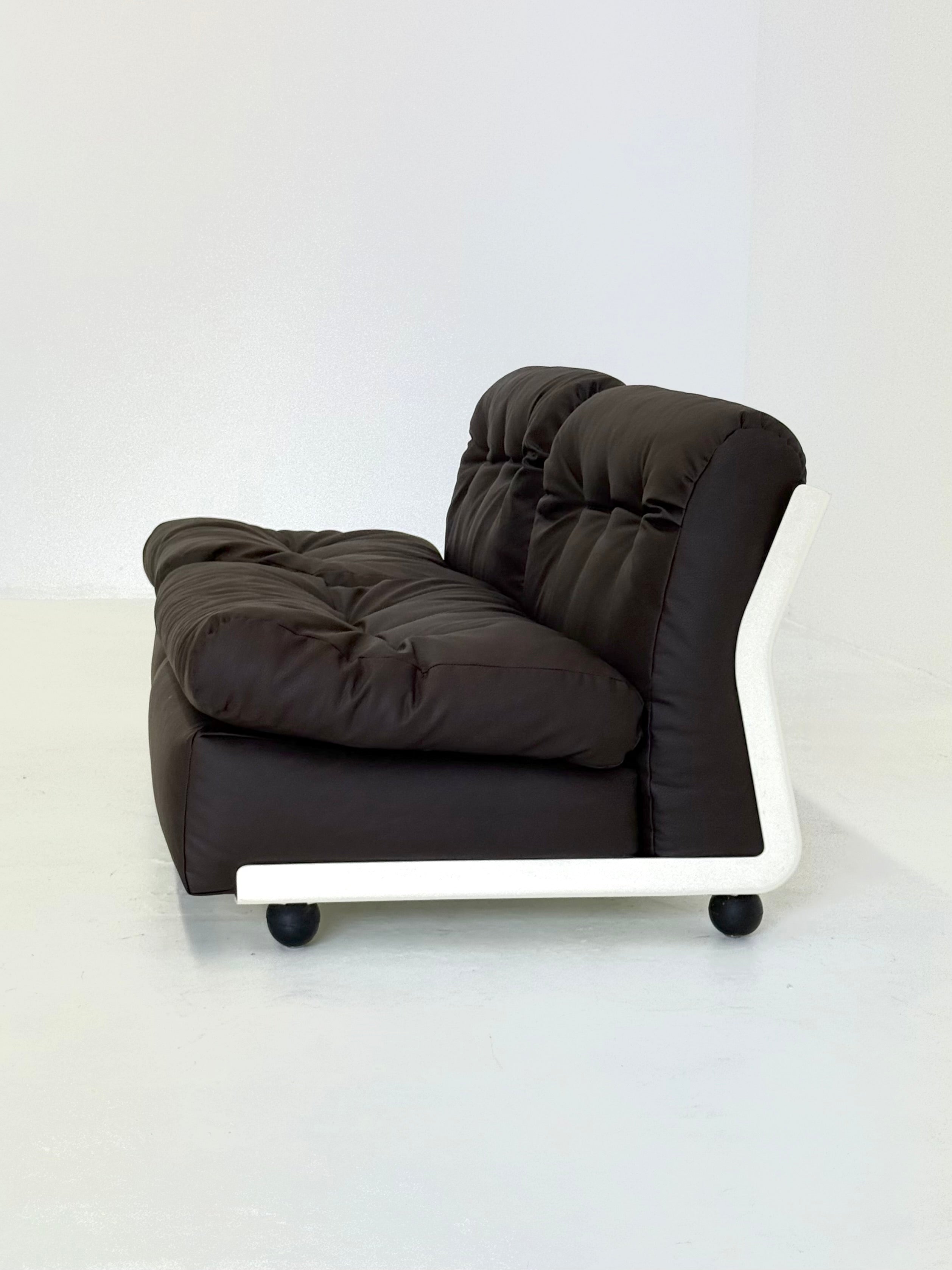 Set_of_2_Amanta_Modular_Armchairs_by_Mario_Bellini_for_C&B_Italia,_Italy