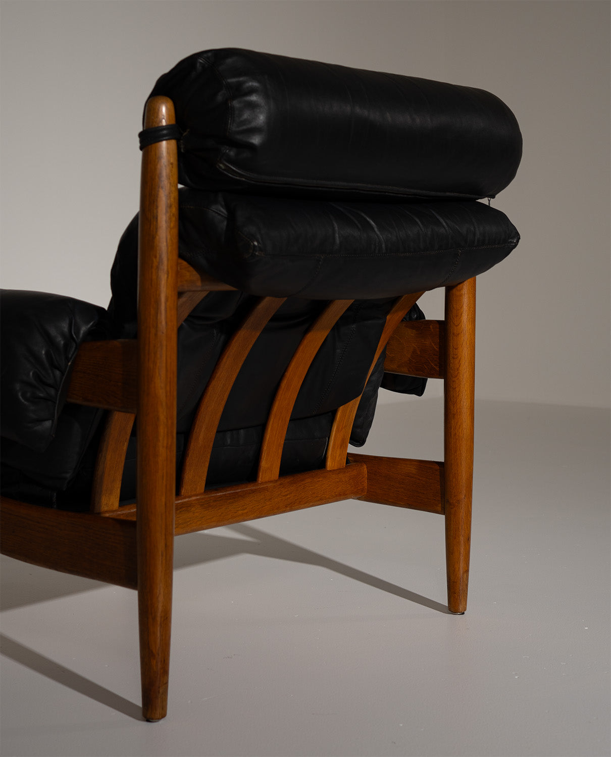 Amiral_Lounge_Chair_by_Eric_Merthen_for_Ire_Möbler,_Swedish_Mid_Century_Modern_Leather_Armchair