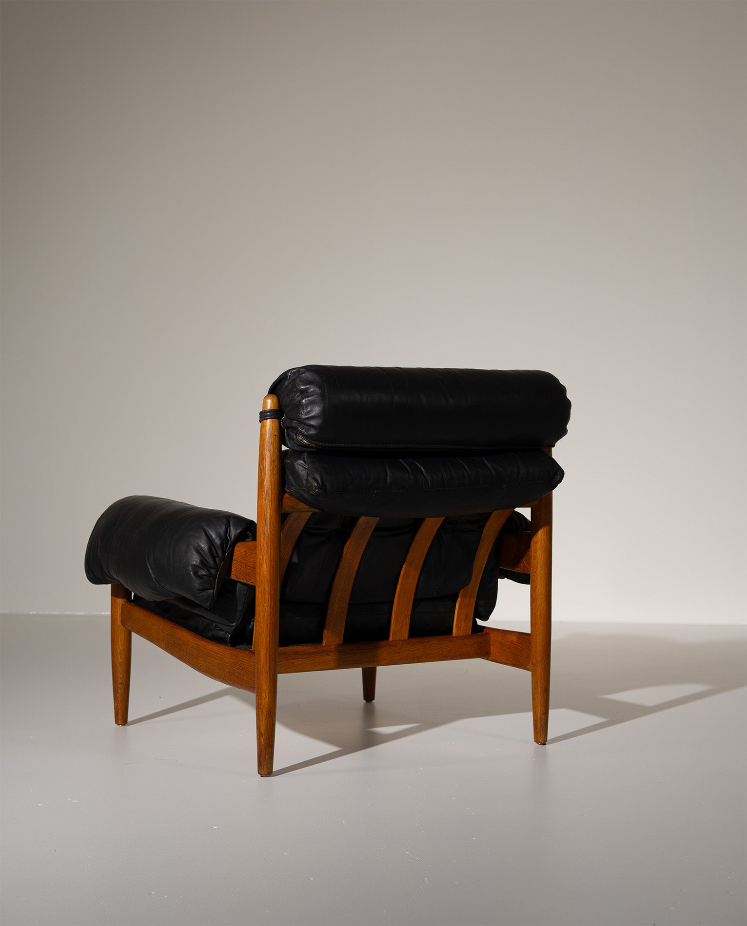 Amiral_Lounge_Chair_by_Eric_Merthen_for_Ire_Möbler,_Swedish_Mid_Century_Modern_Leather_Armchair