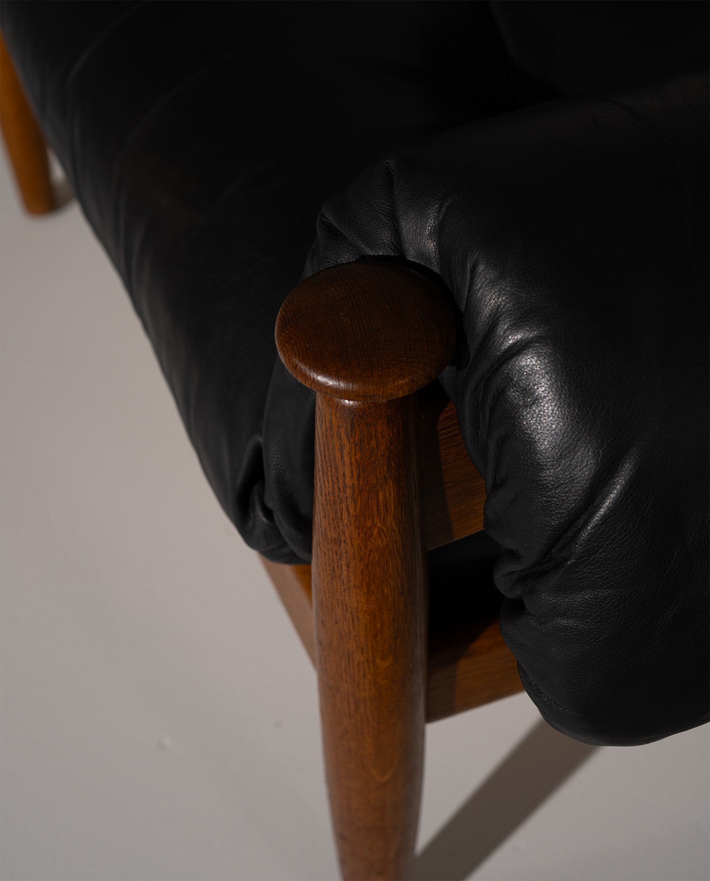 Amiral_Lounge_Chair_by_Eric_Merthen_for_Ire_Möbler,_Swedish_Mid_Century_Modern_Leather_Armchair