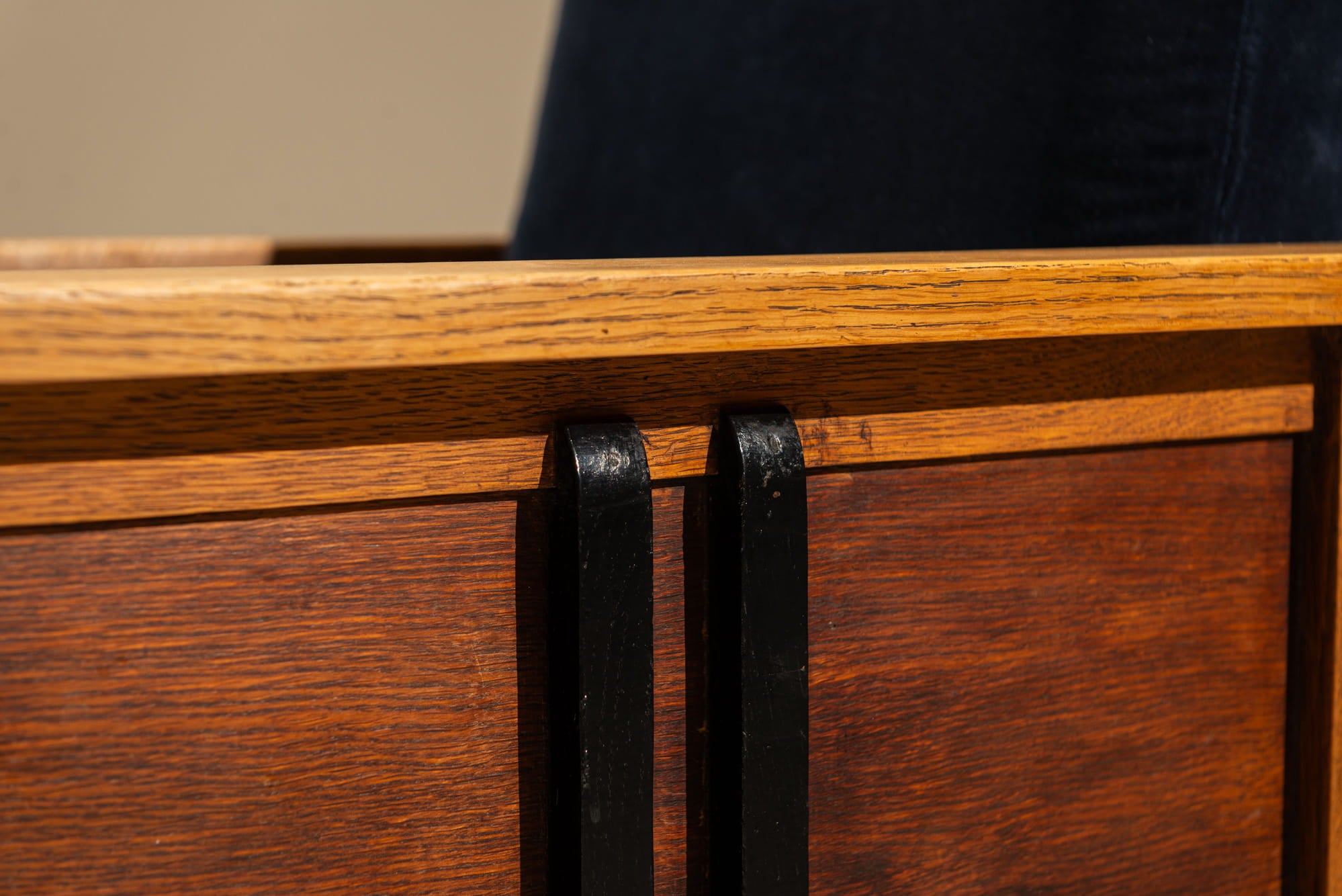 Dutch_Amsterdam_School_Oak_Lounge_Chair_with_Velvet_Upholstery
