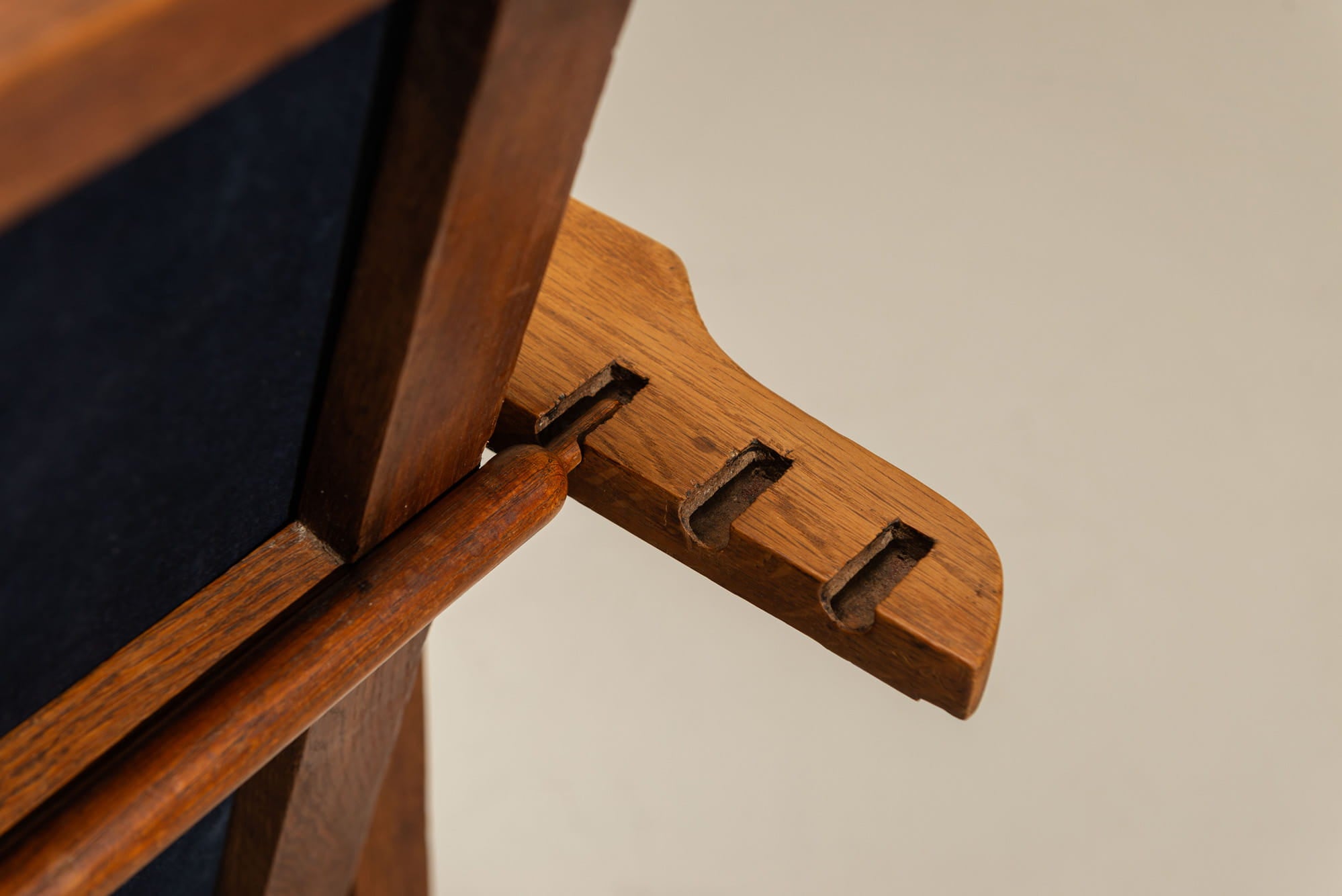 Dutch_Amsterdam_School_Oak_Lounge_Chair_with_Velvet_Upholstery