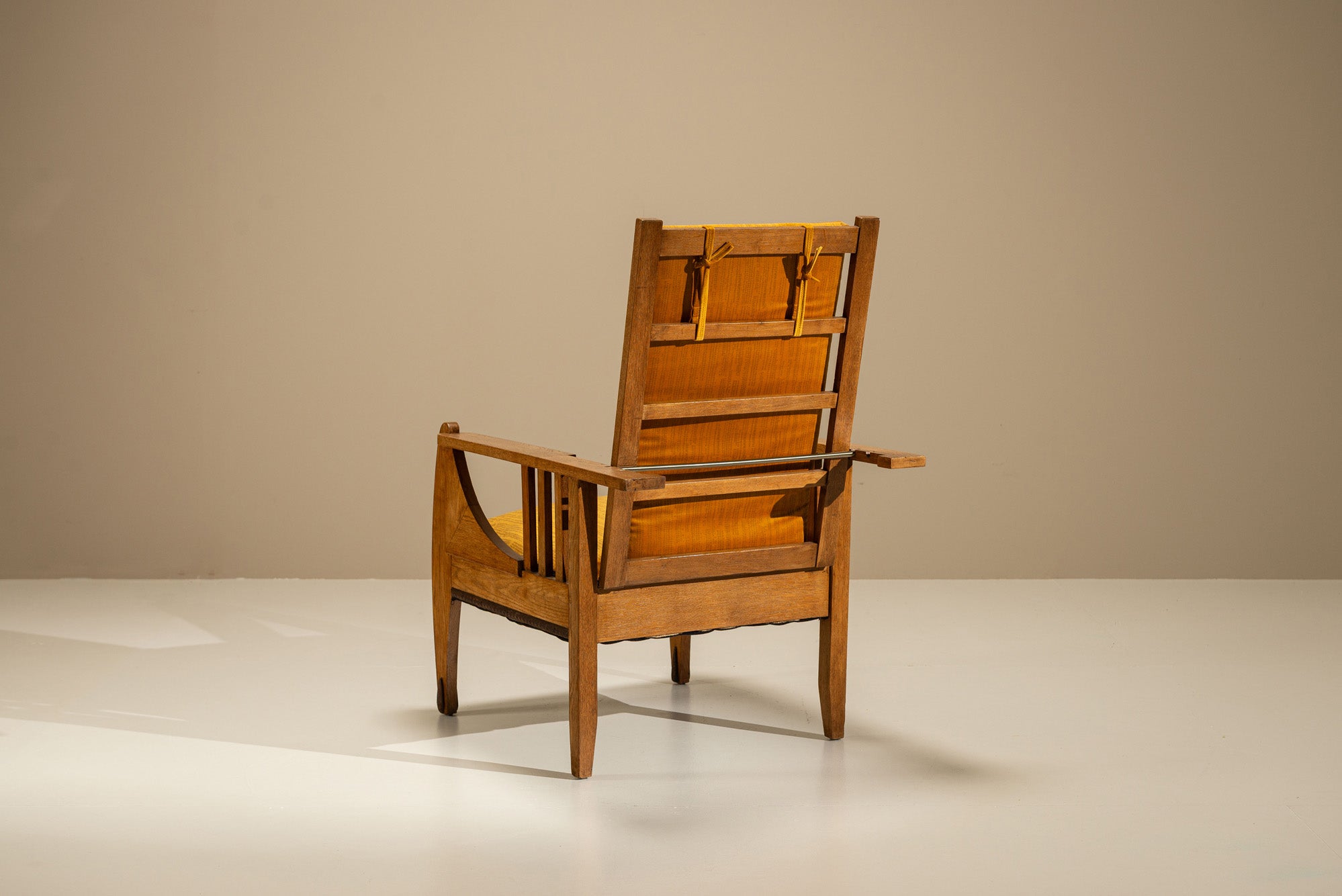 Amsterdam_School_Oak_Reclining_Armchair_with_Ochre_Upholstery