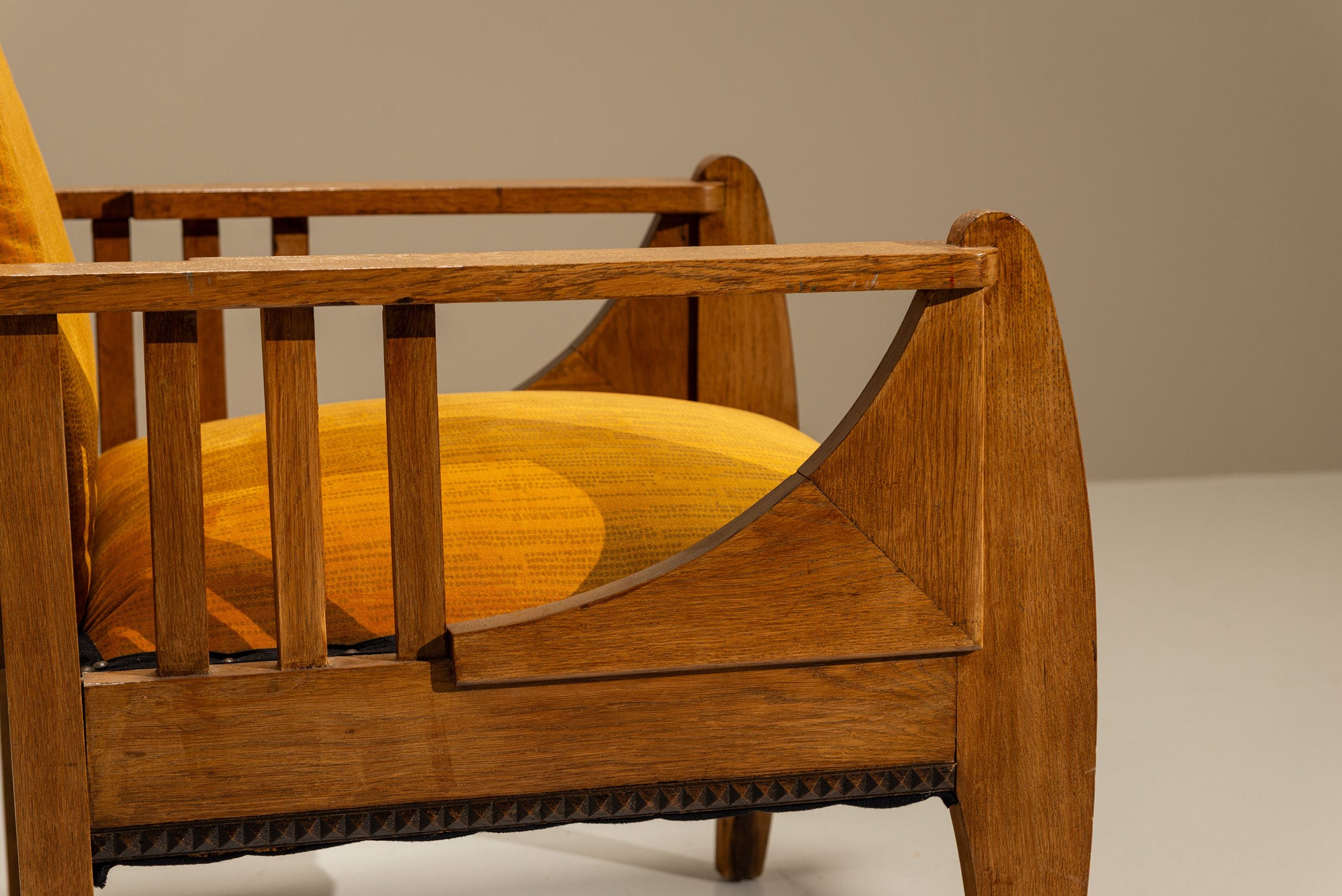 Amsterdam_School_Oak_Reclining_Armchair_with_Ochre_Upholstery