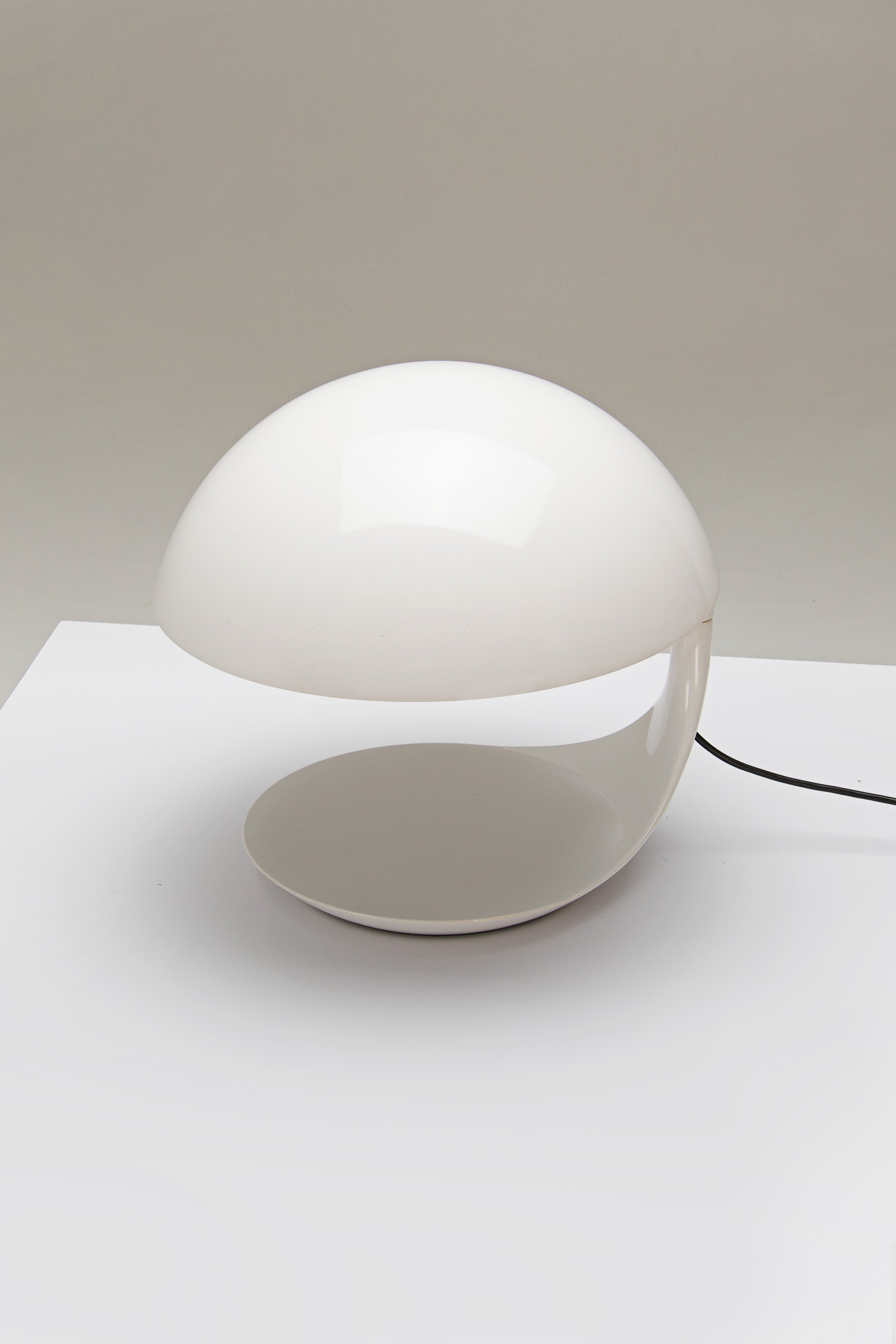 Cobra_629_Table_Lamp_by_Elio_Martinelli_for_Martinelli_Luce_1968_Italy