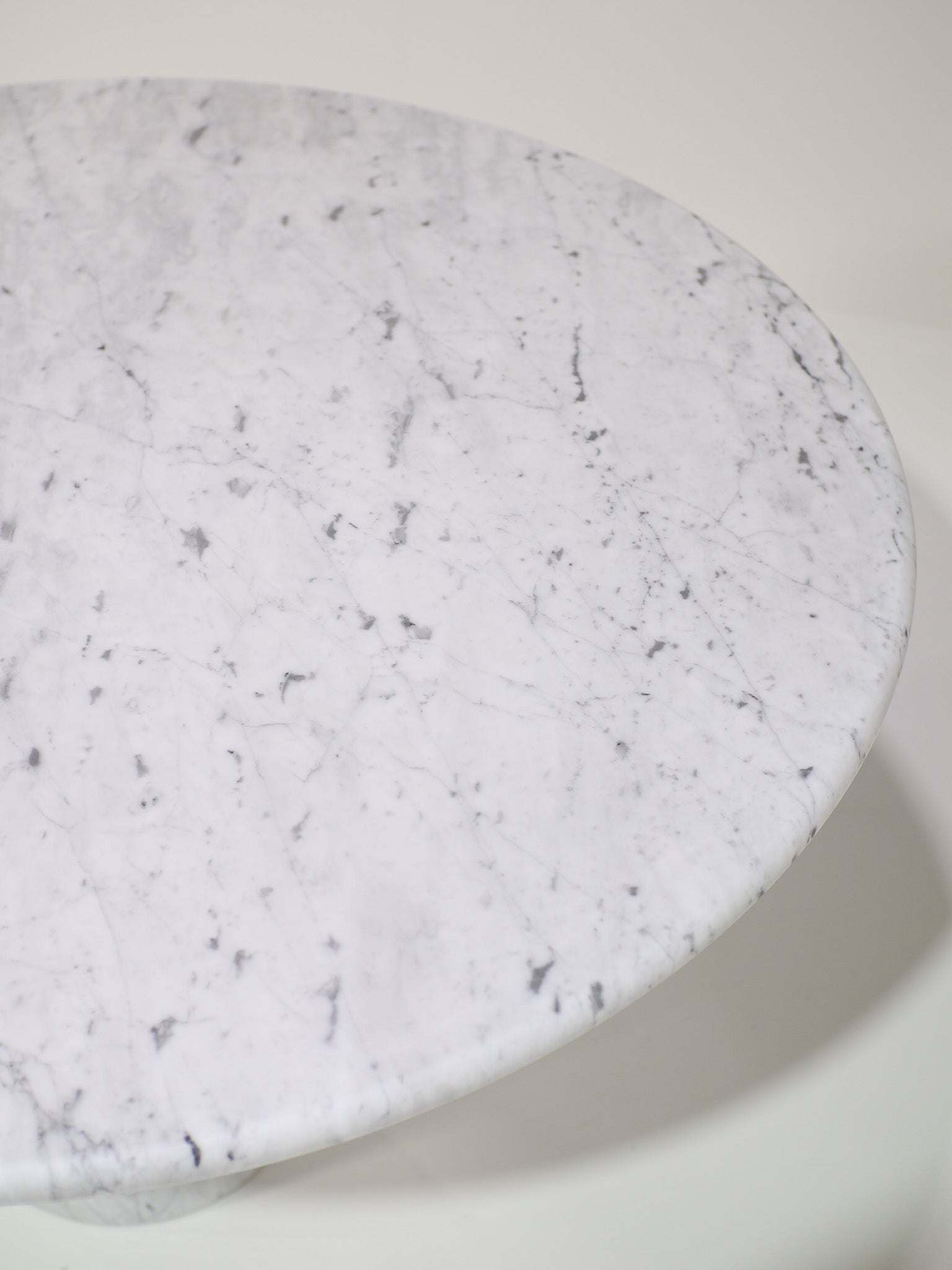 Angelo_Mangiarotti_M1_marble_dining_table