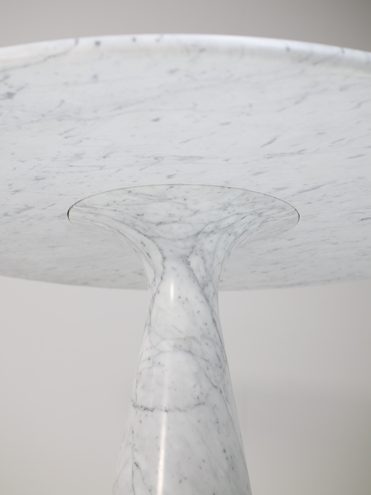 Angelo_Mangiarotti_M1_marble_dining_table