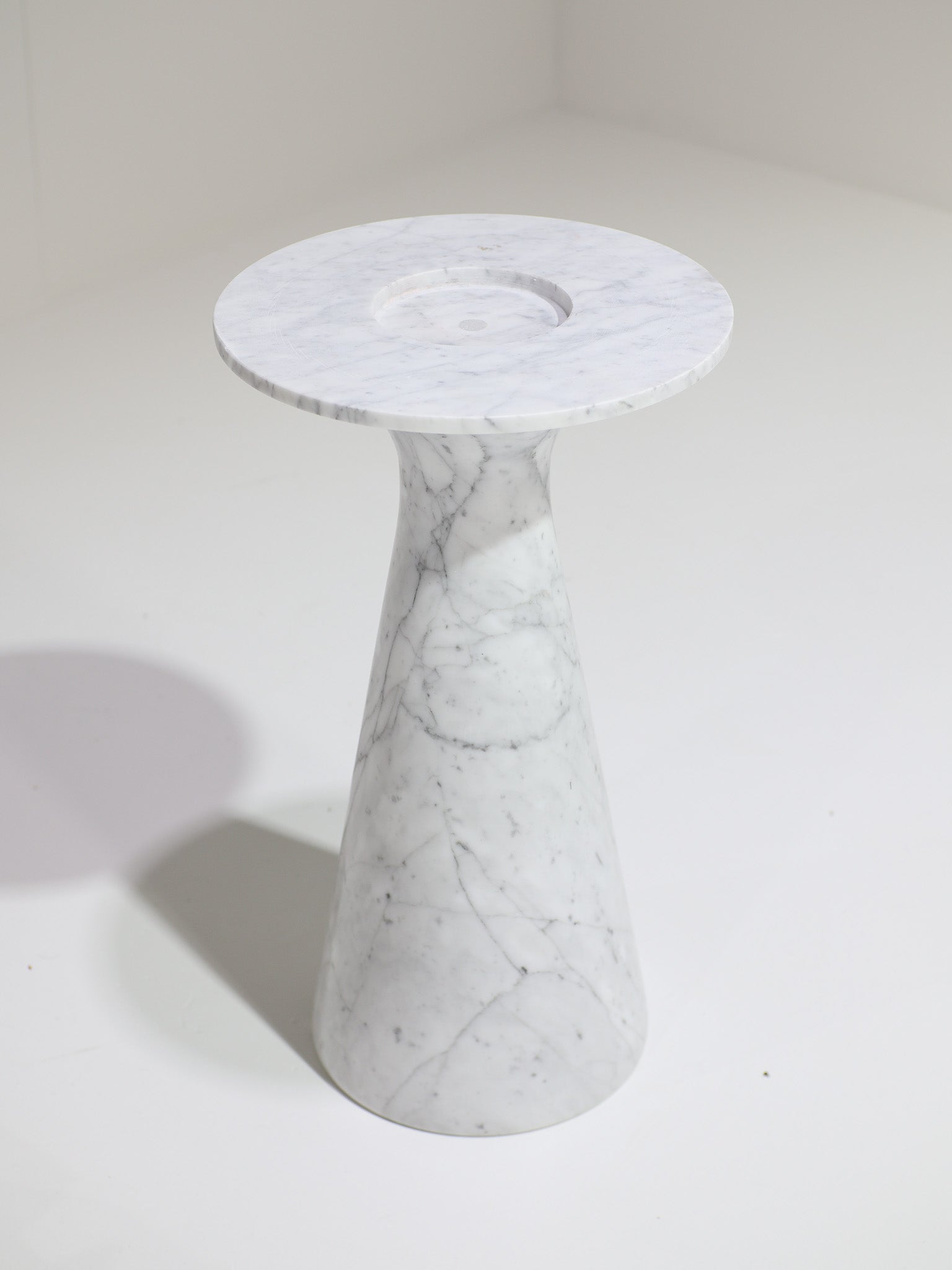 Angelo_Mangiarotti_M1_marble_dining_table