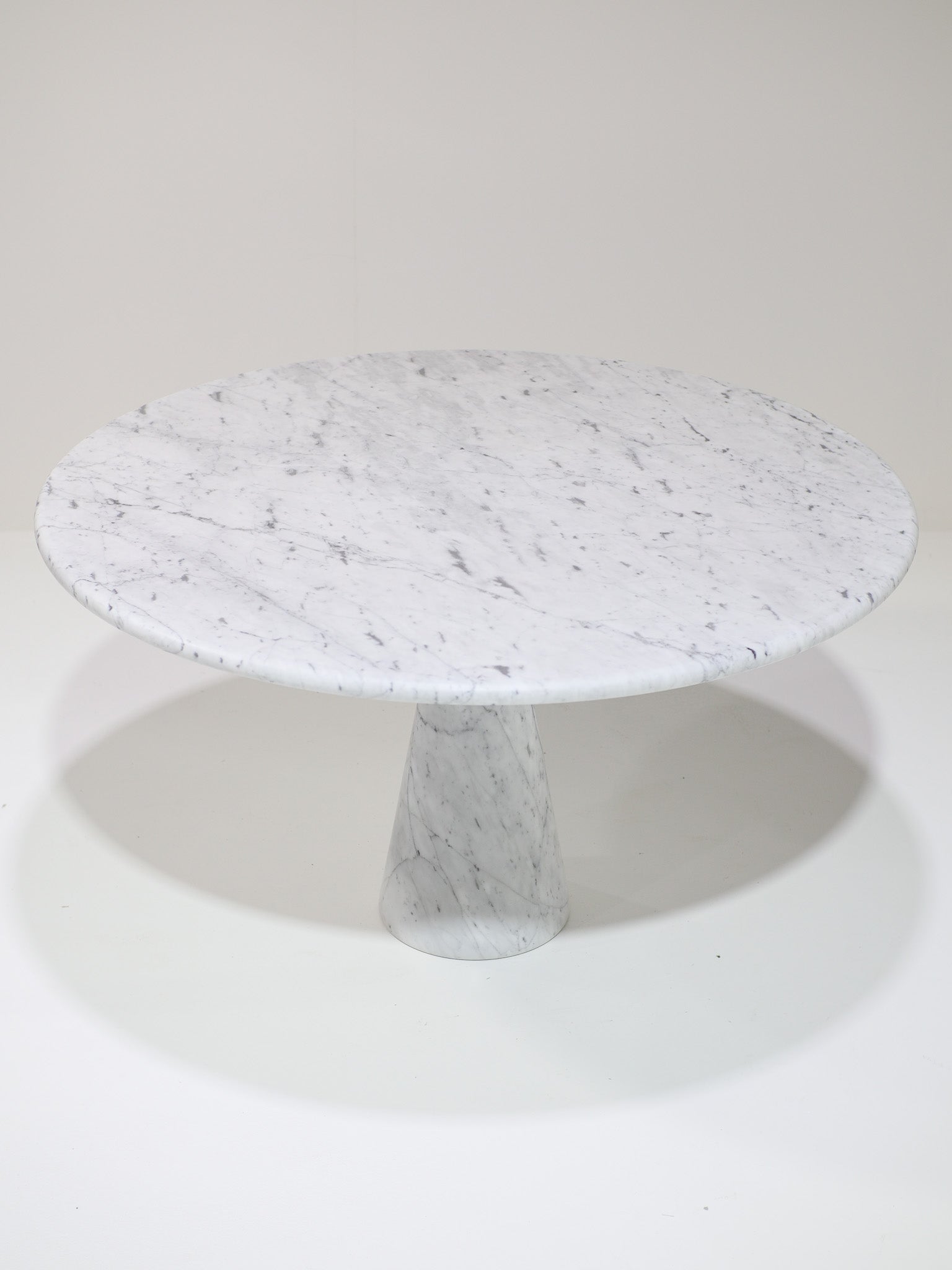 Angelo_Mangiarotti_M1_marble_dining_table